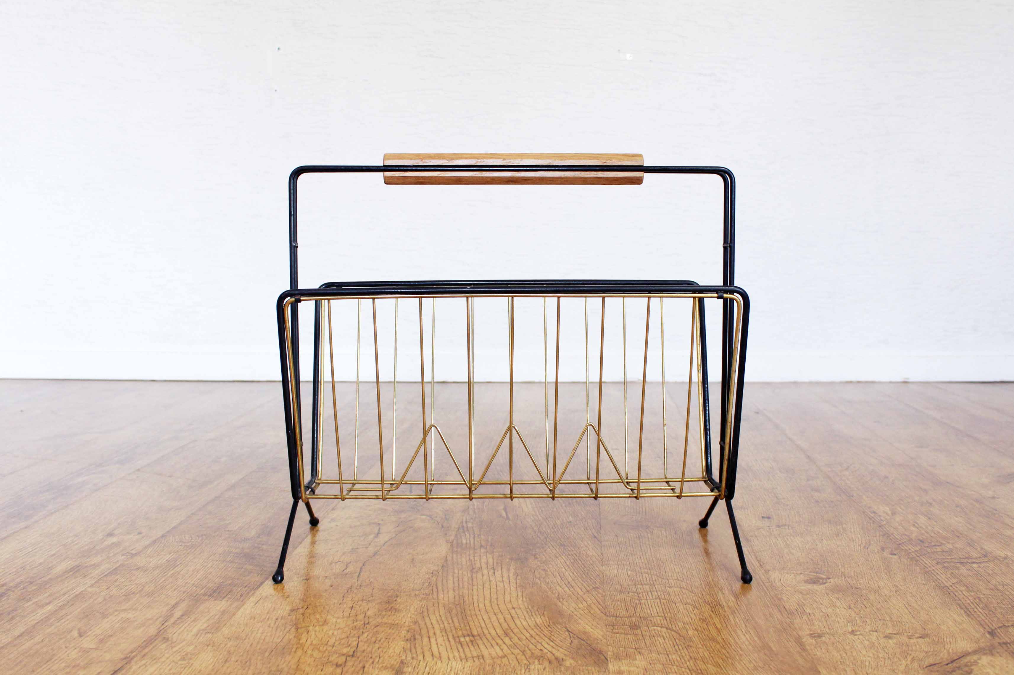 Metal magazine rack, wooden handle