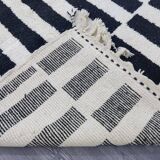 Moroccan handcrafted rug 250cm x 150cm