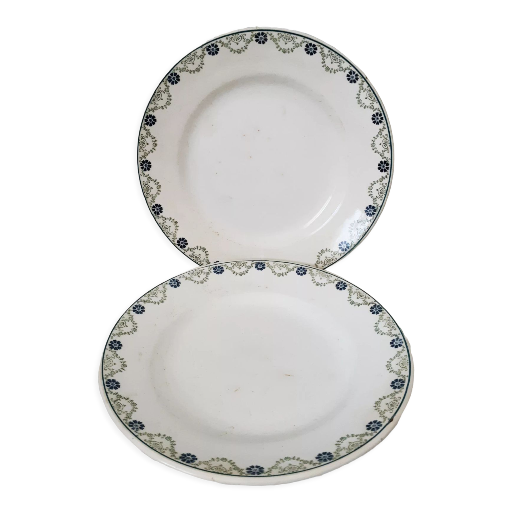 Flat earthenware plates from Saint Amand, iron earth