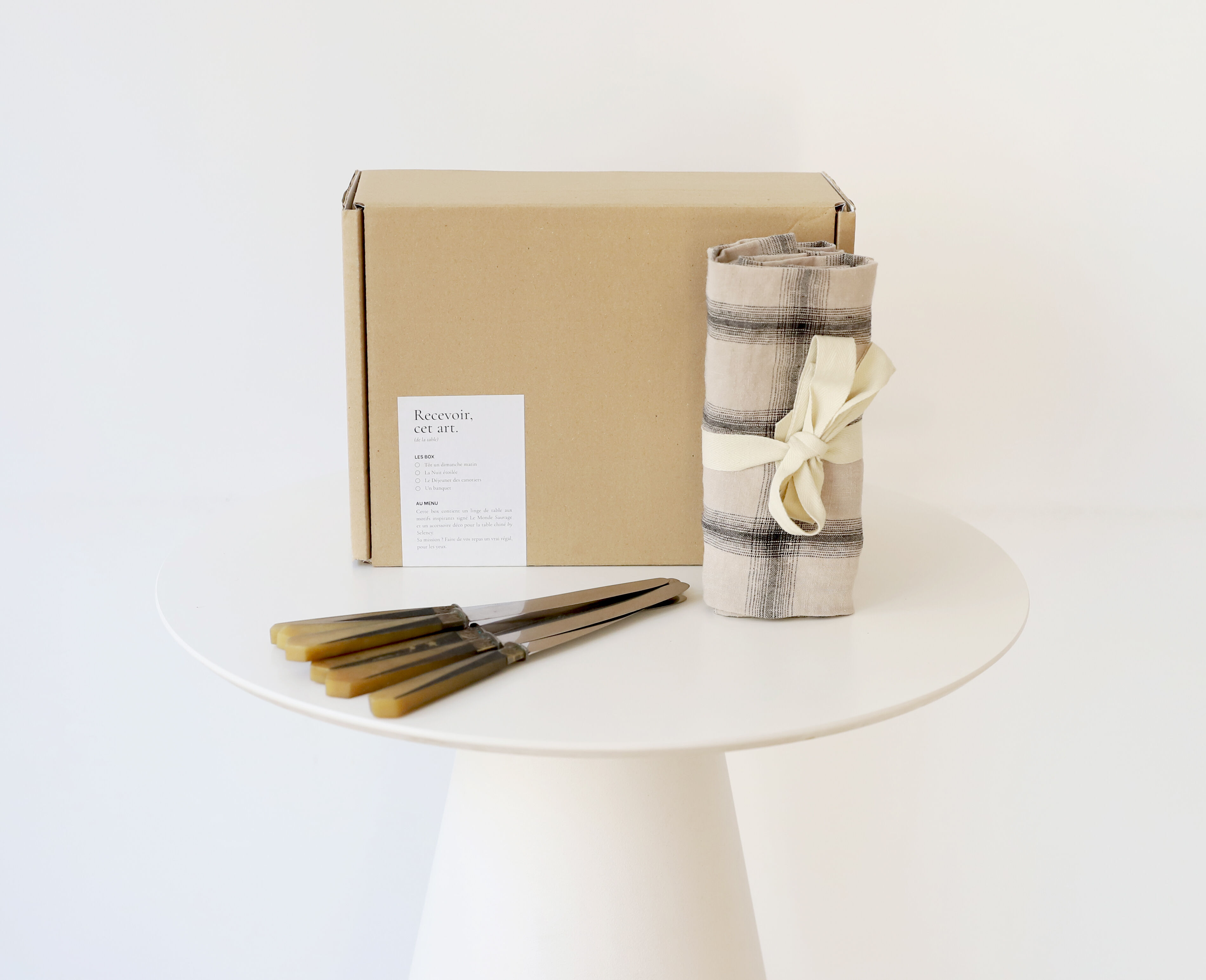 Luncheon of the Boating Party #07 — Box Le Monde Sauvage x Selency