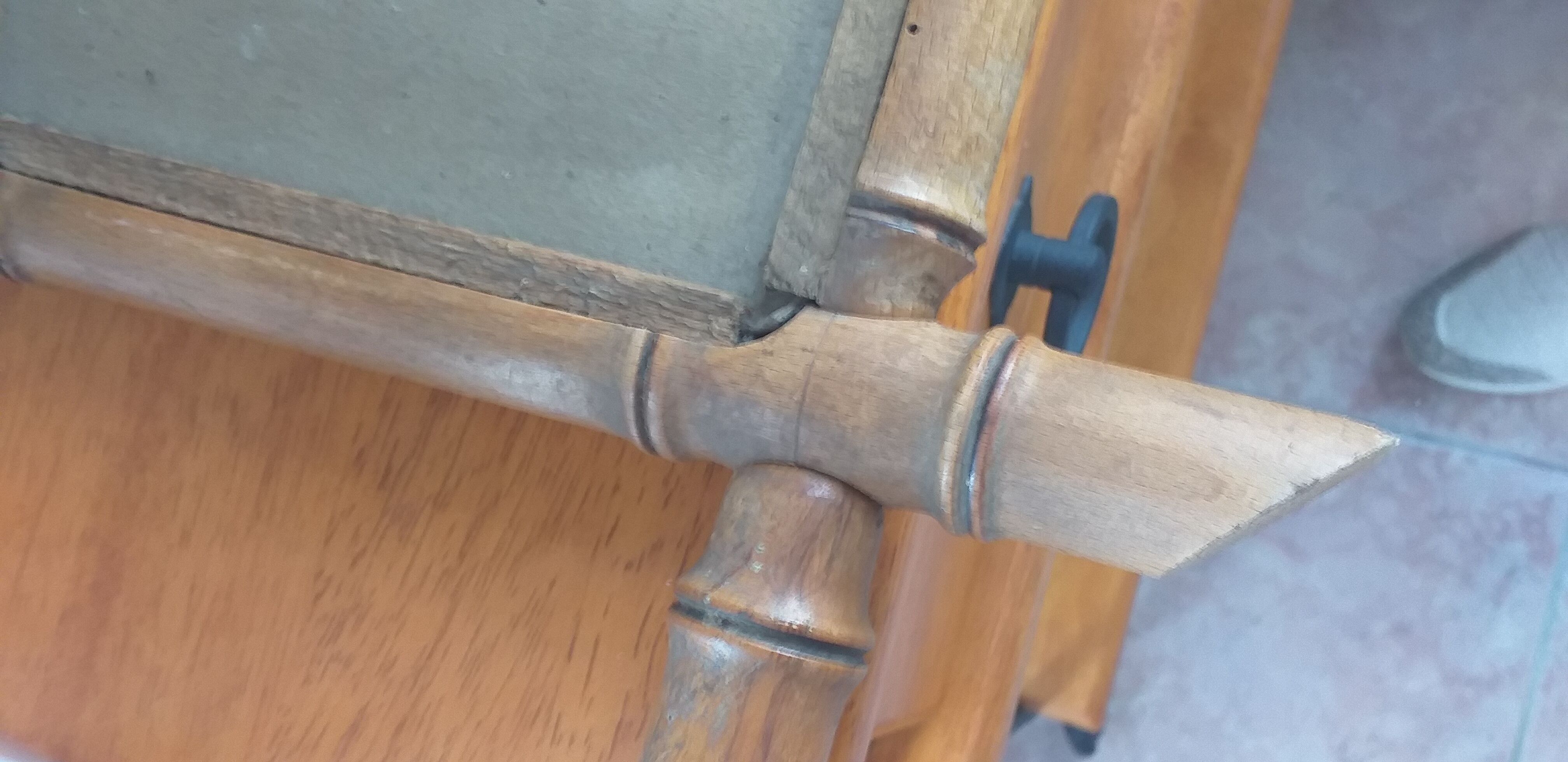 Bamboo entourage mirror