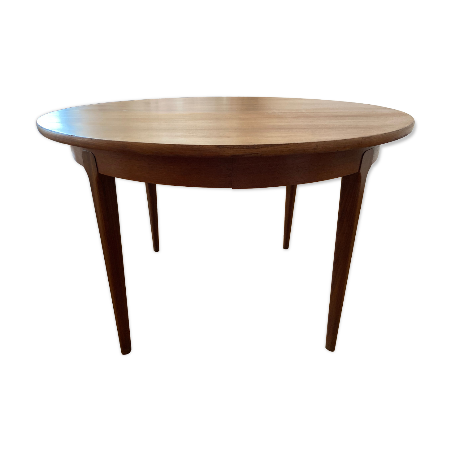 Extendable Scandinavian table