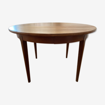 Table scandinave extensible