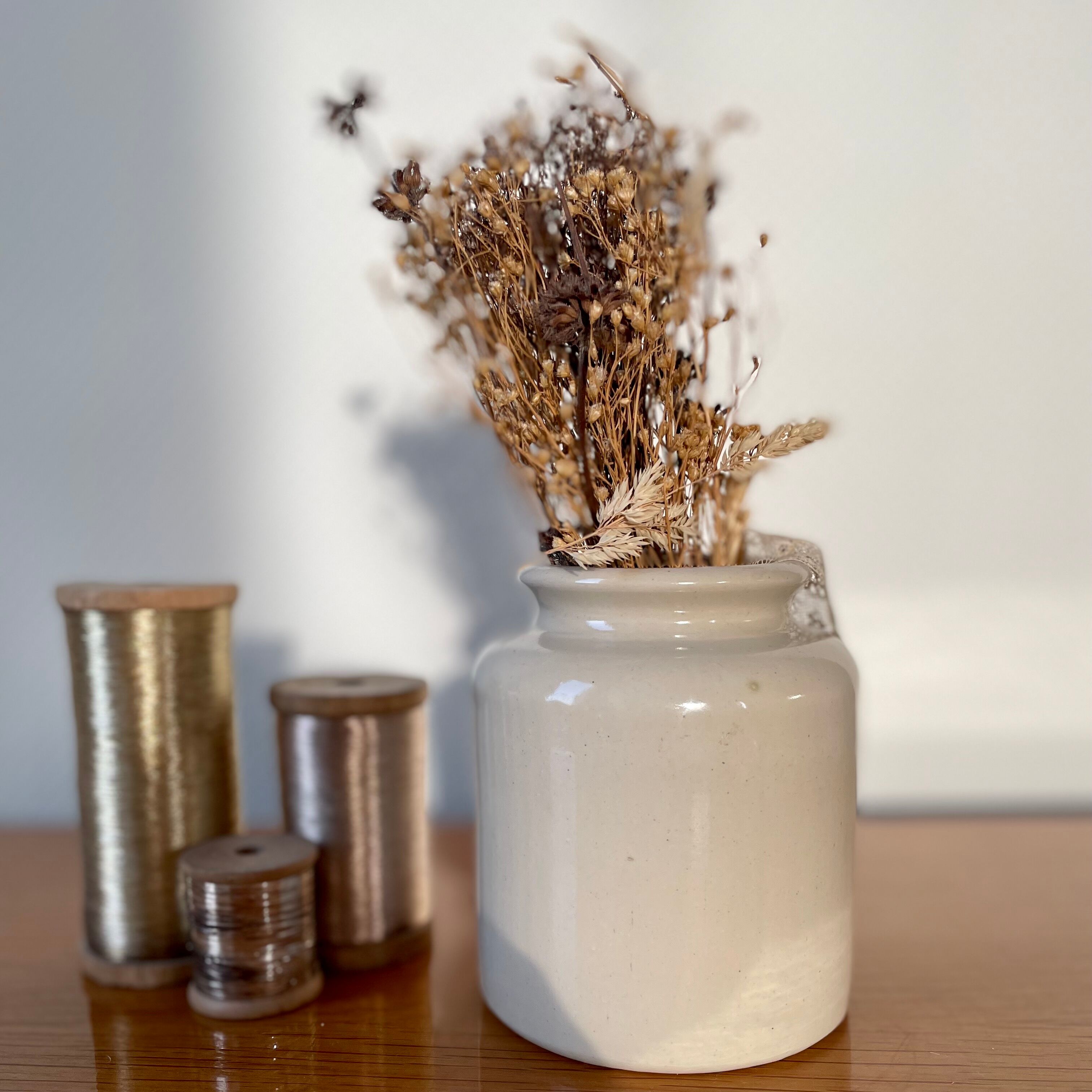 Pot en grès émaillé beige
