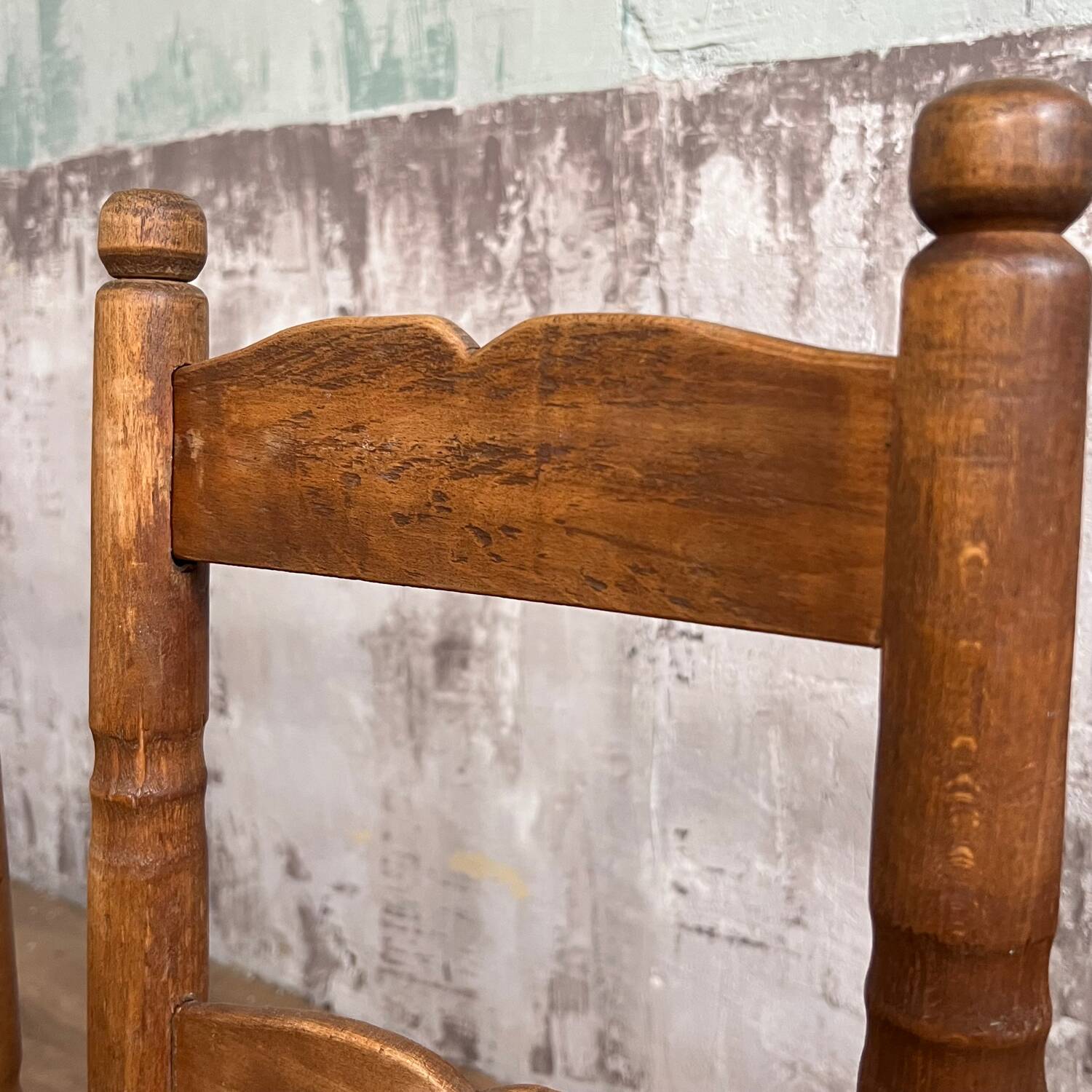 4 Folk Art chairs in wood and straw