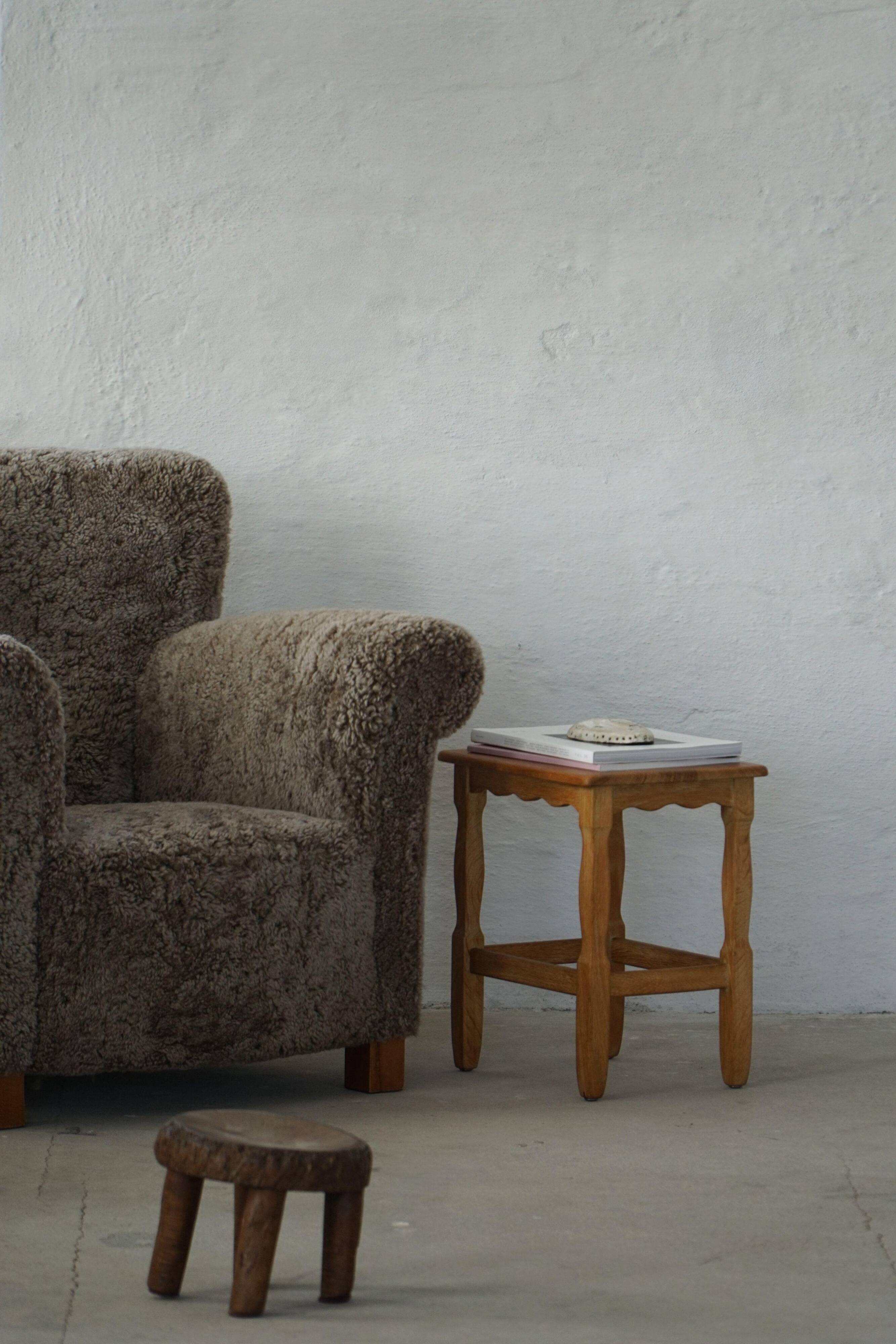 Nesting tables in oak, made by a Danish cabinetmaker, mid-century modern, 1960s.
