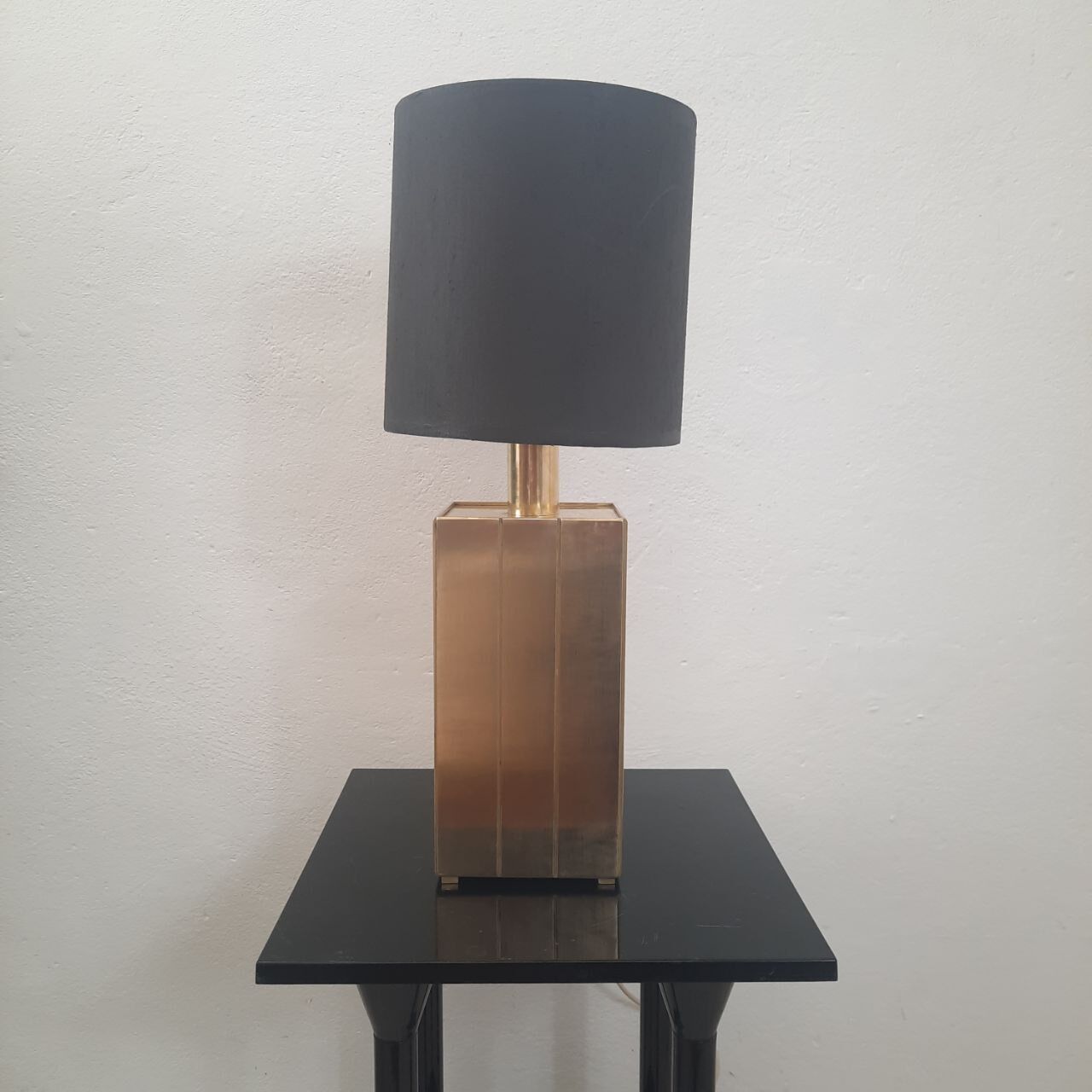 Table lamp - brass - vintage.
