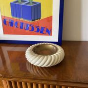 Tommaso Barbi, cream ceramic ashtray / vide poche, B Ceramiche, ca. 1970