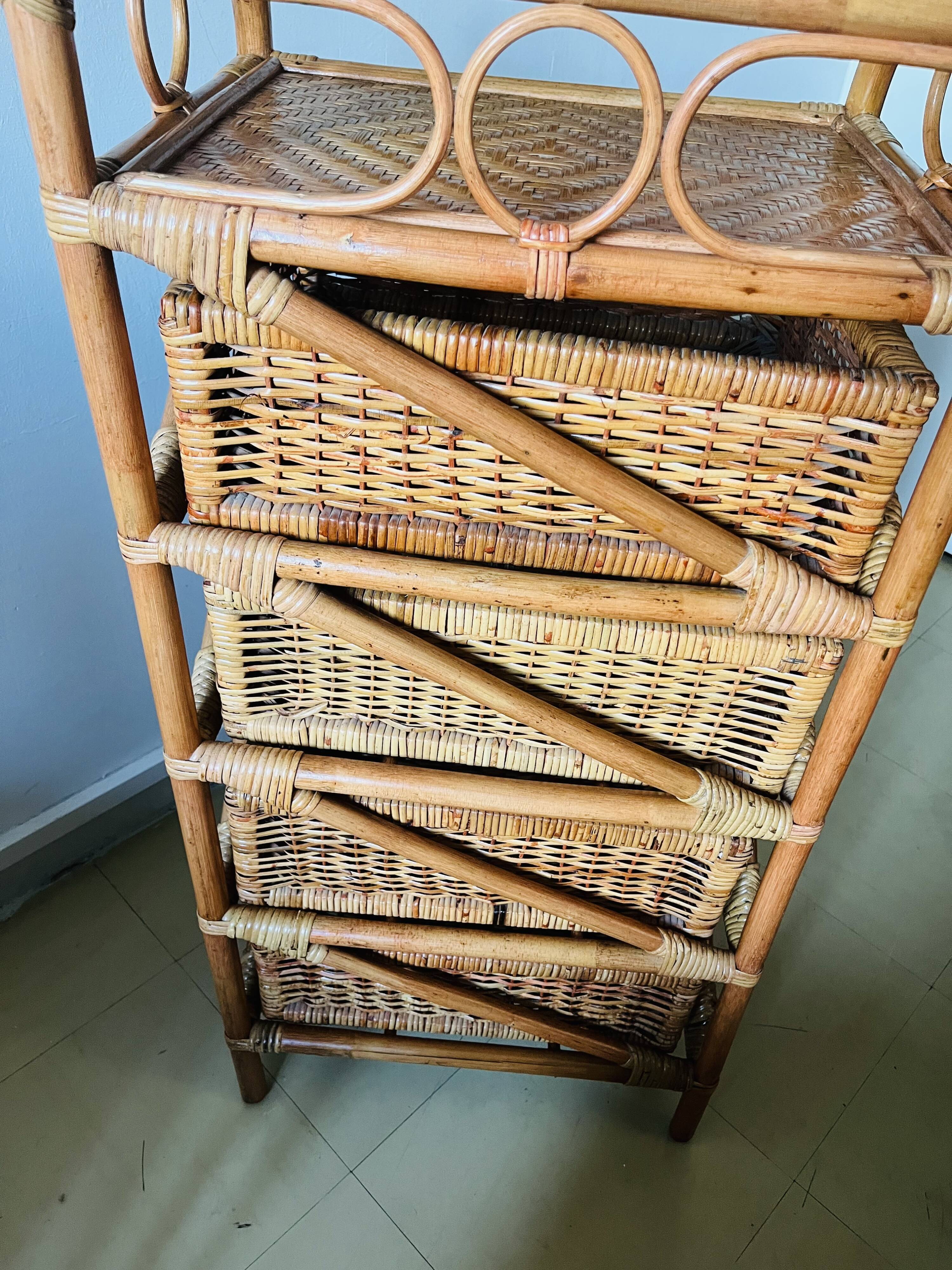 Rattan ragpicker