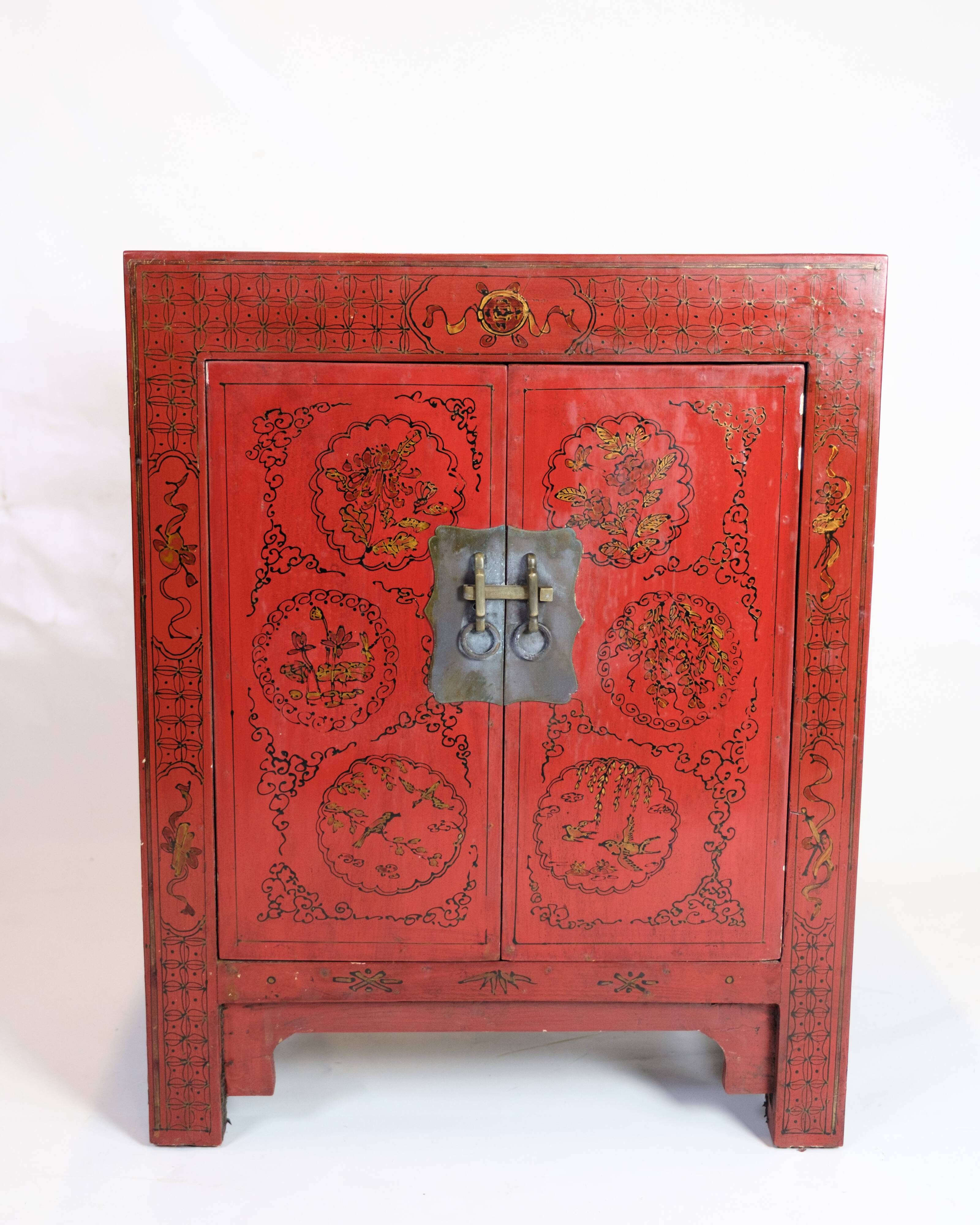 Antique Chinese cabinet - original red painted with patterns - patina - brass fittings - 1920s