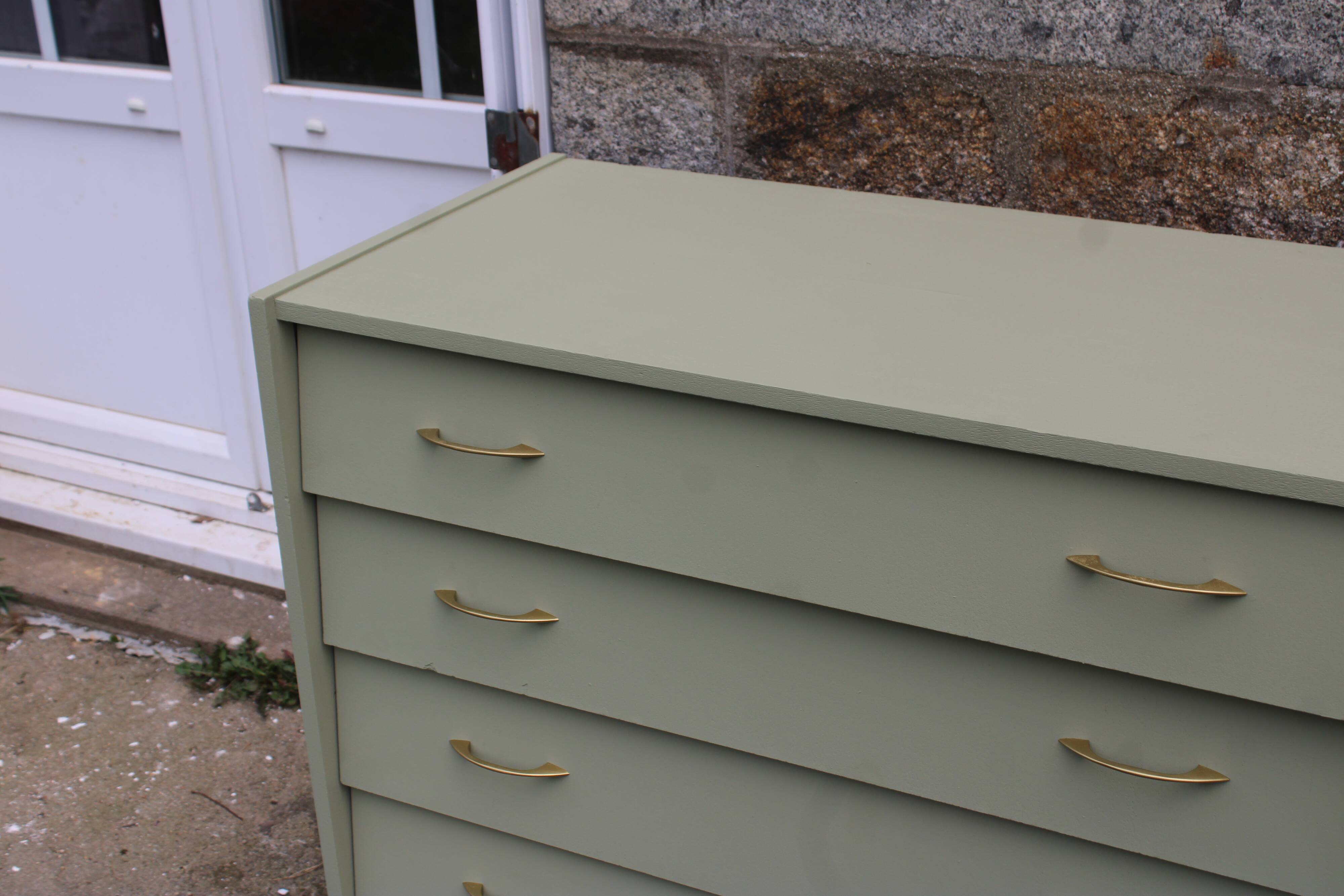 Renovated vintage Scandinavian chest of drawers – Lizard Green Pure & Paint