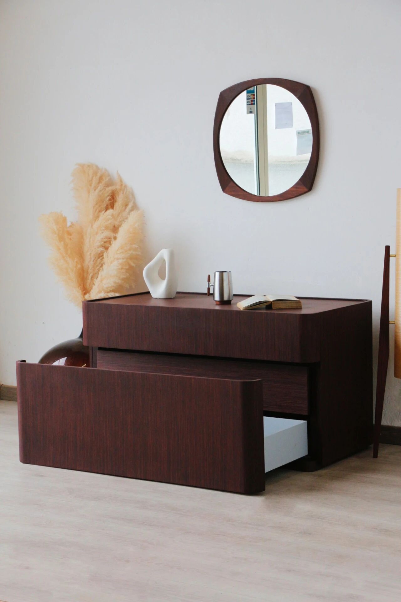Commode italienne vintage en wengé – design 1970/80