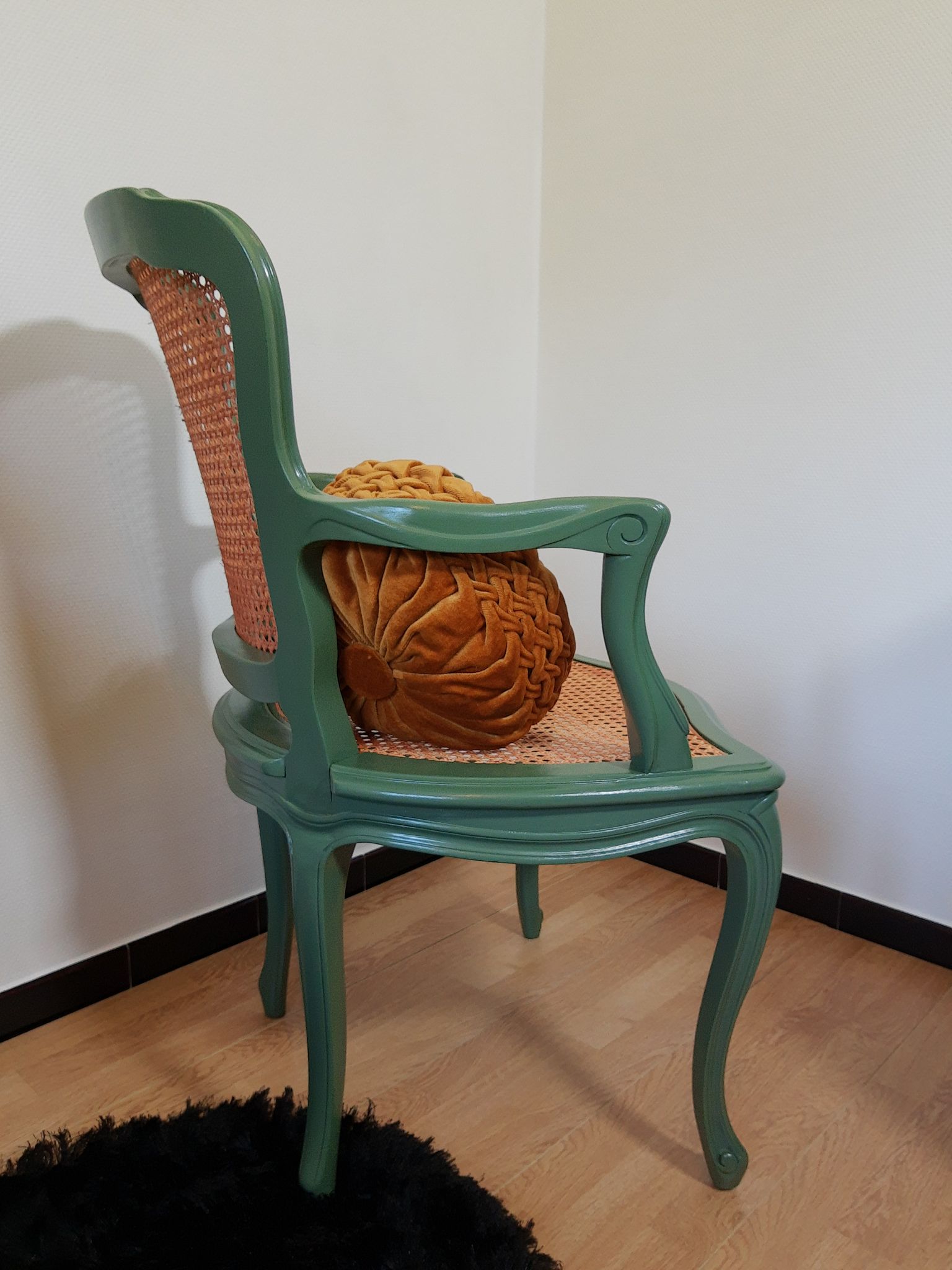 Restyled canned convertible armchair