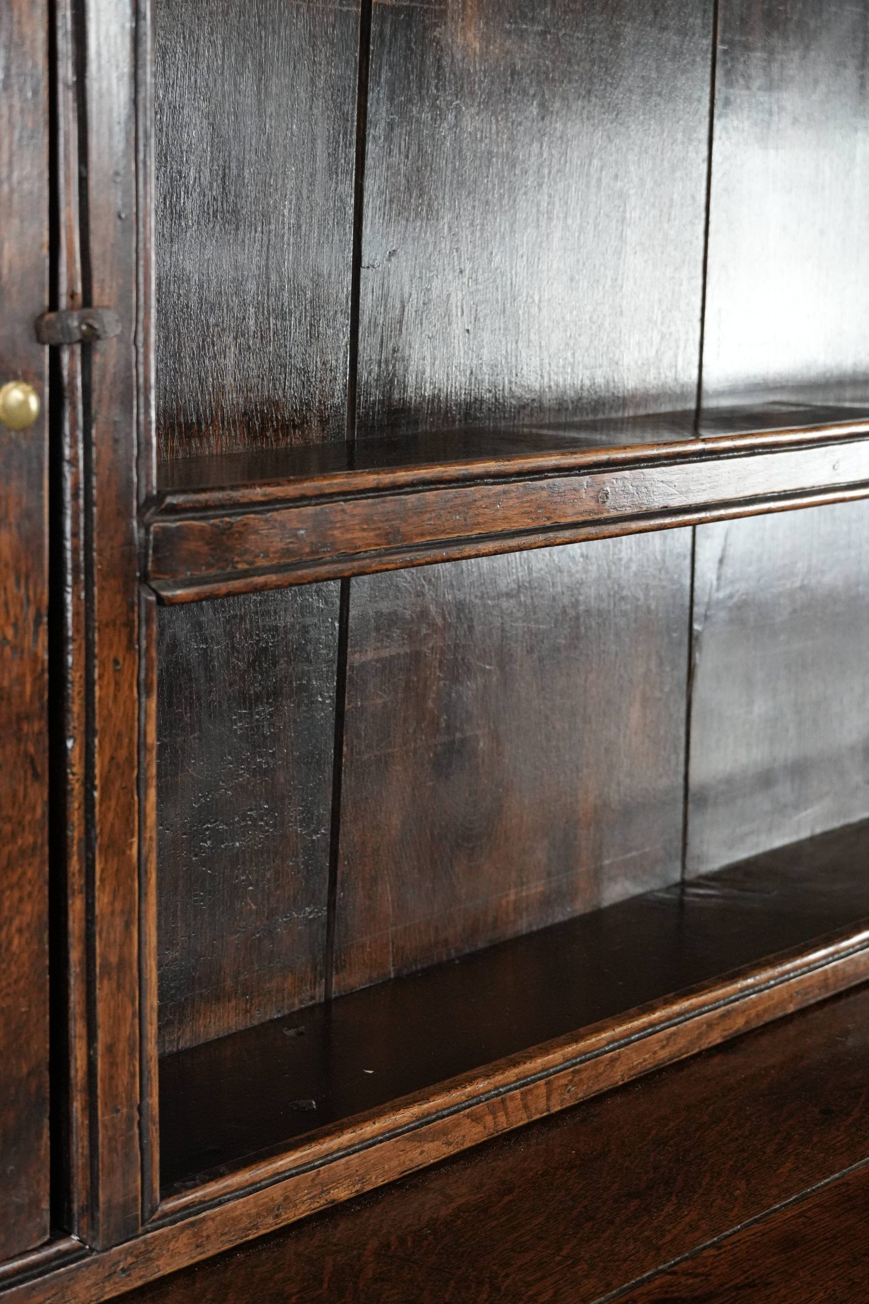 Large English antique oak kitchen cabinet / dresser from the 18th century