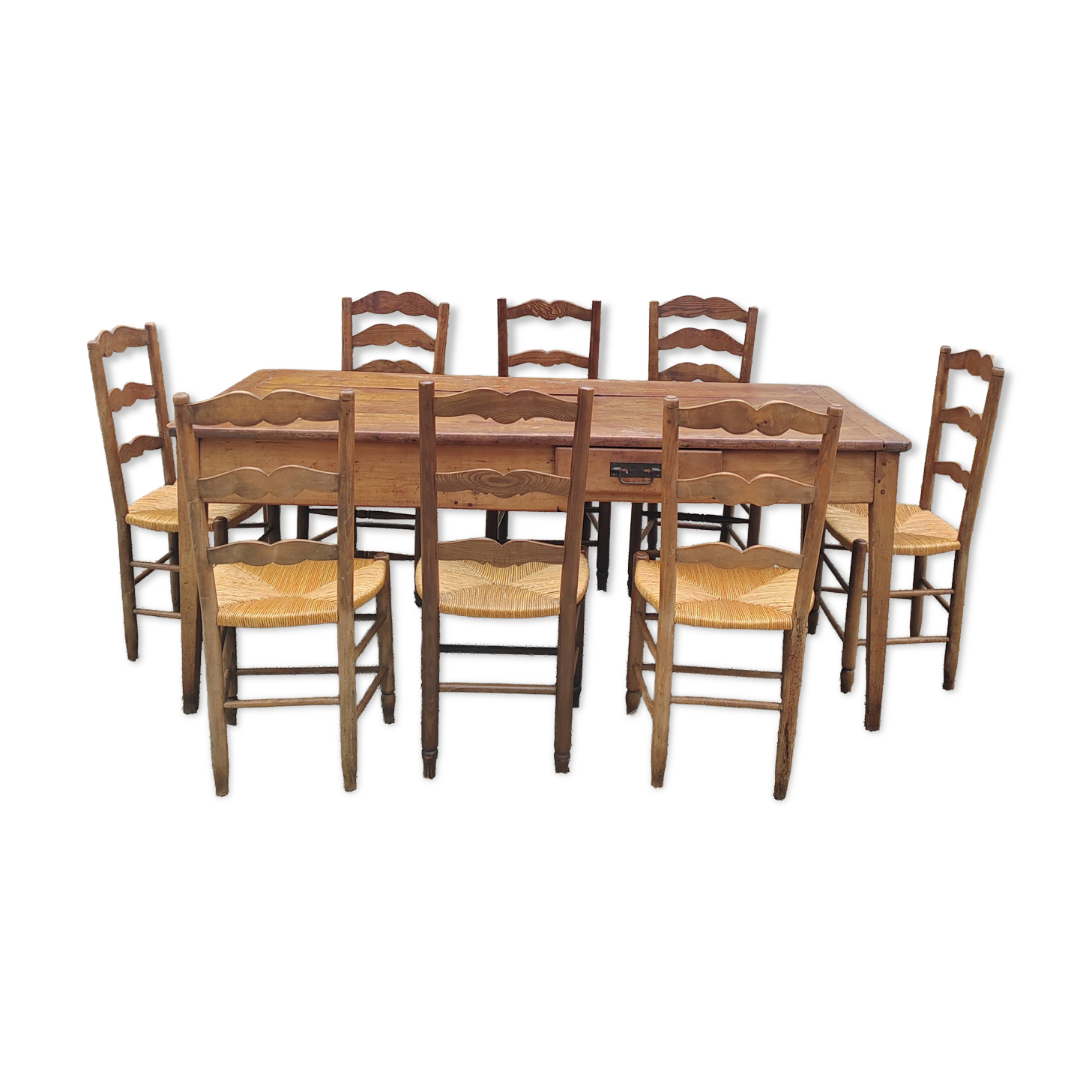 Table de ferme et 8 chaises