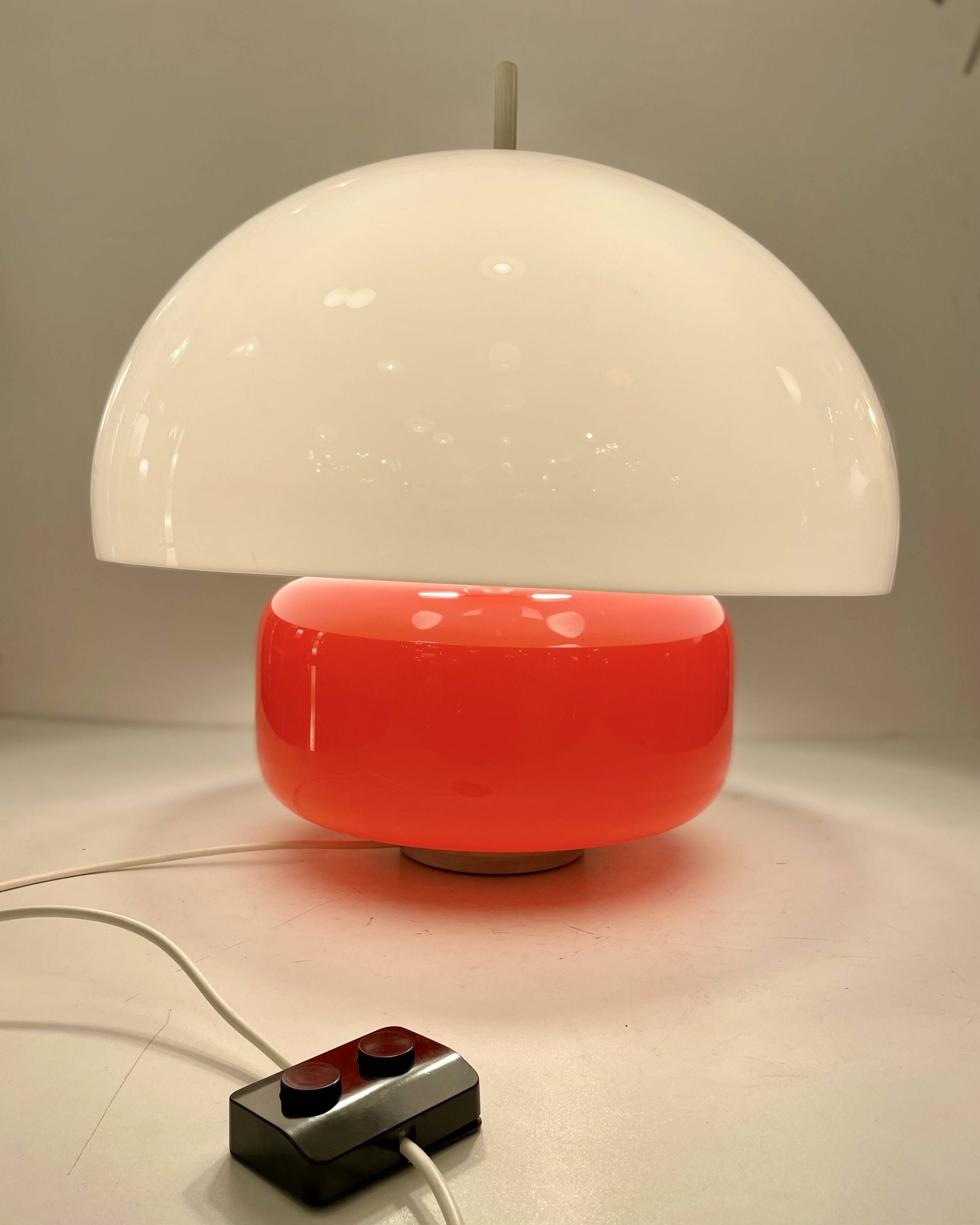 Table lamp in the style of Martinelli Luce, 1970s.