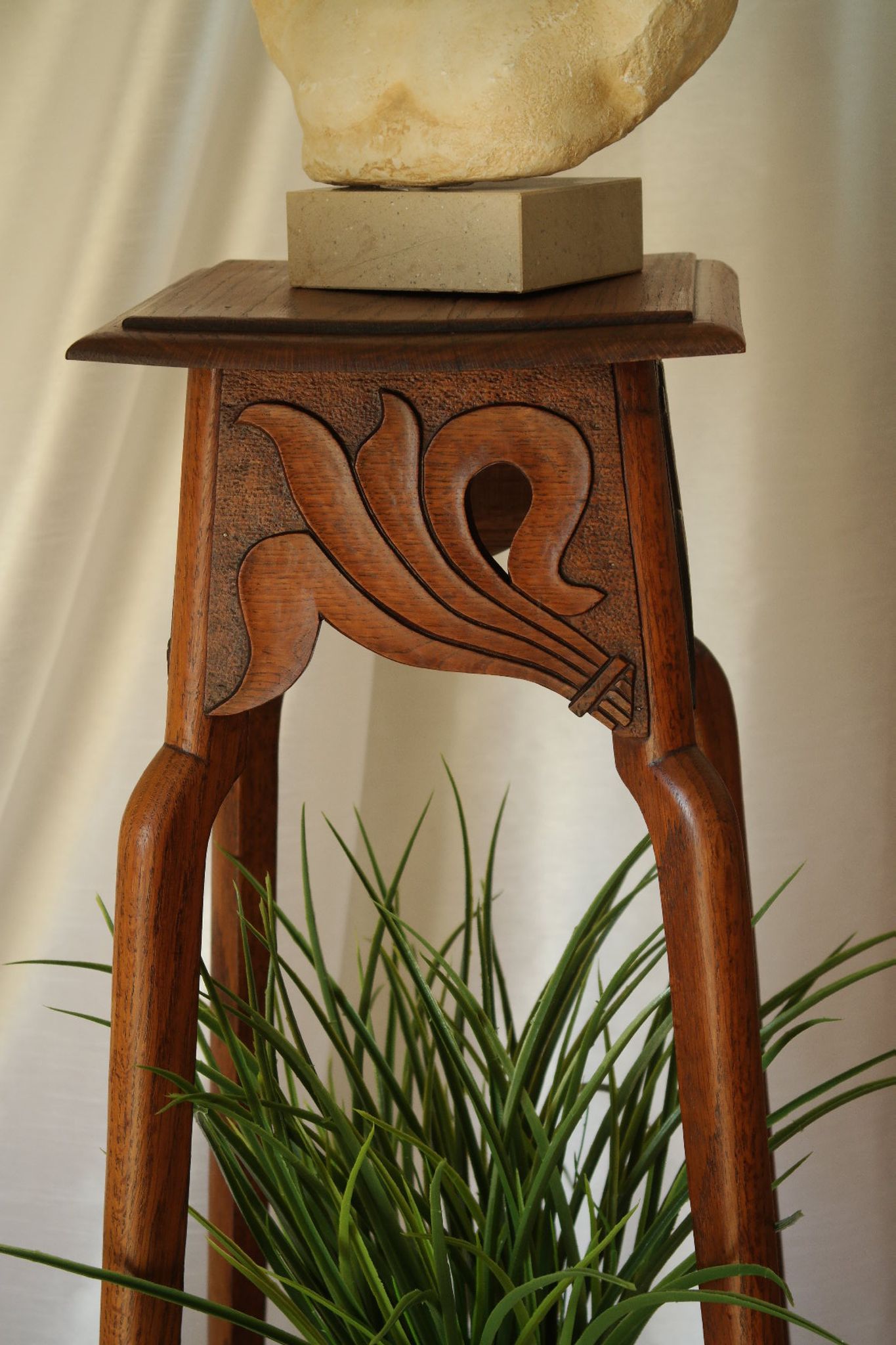 Oak stool from the early 20th century 110 x 46