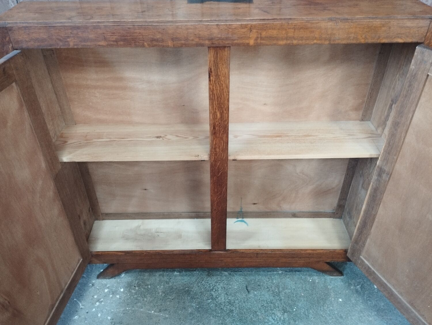 Vintage console sideboard with compass feet