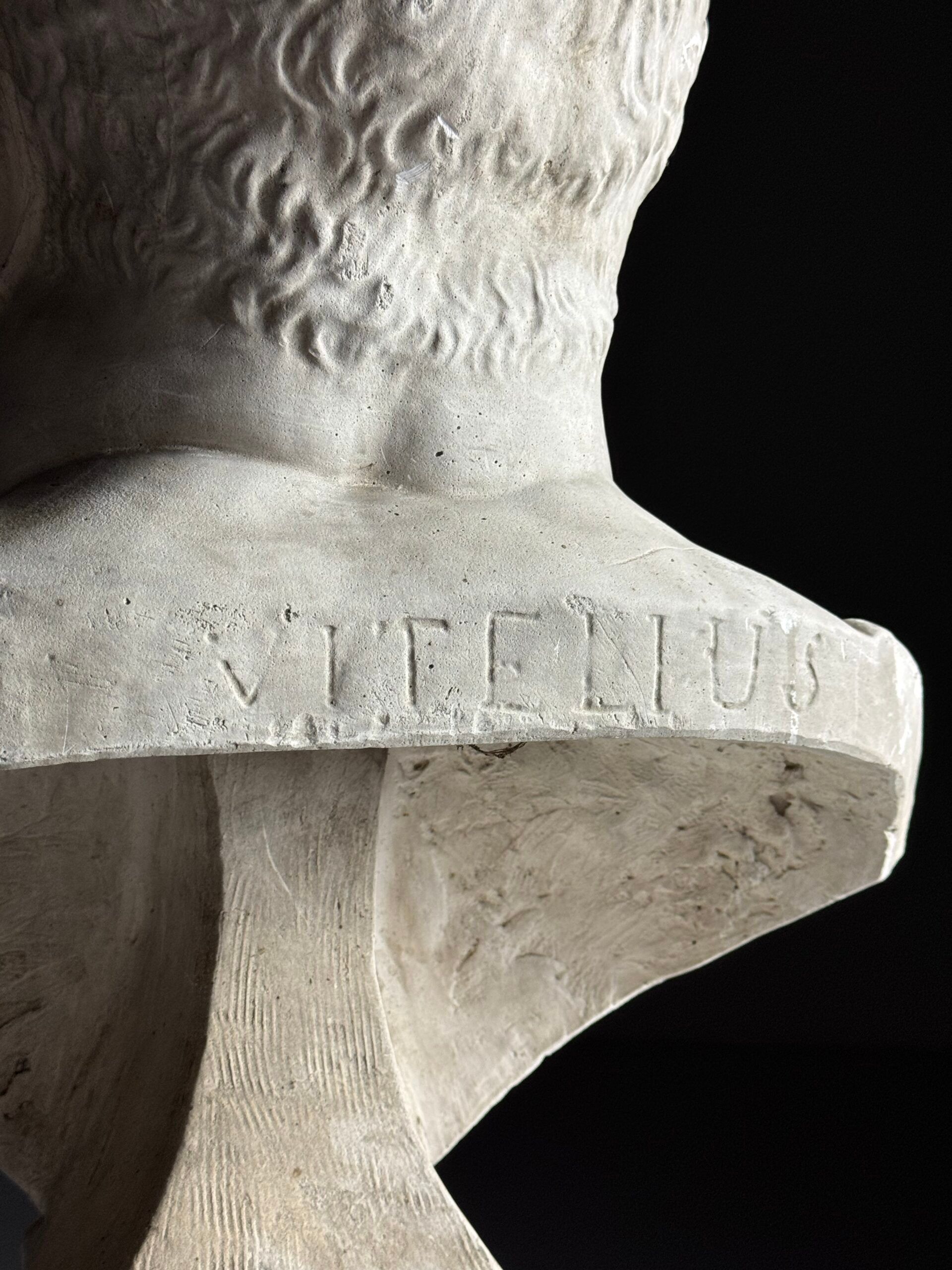 Buste de Vitellius en plâtre romain, 20e siècle.