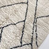 Moroccan Berber carpet Beni Ouarain with black graphic patterns 2,36x1.55m
