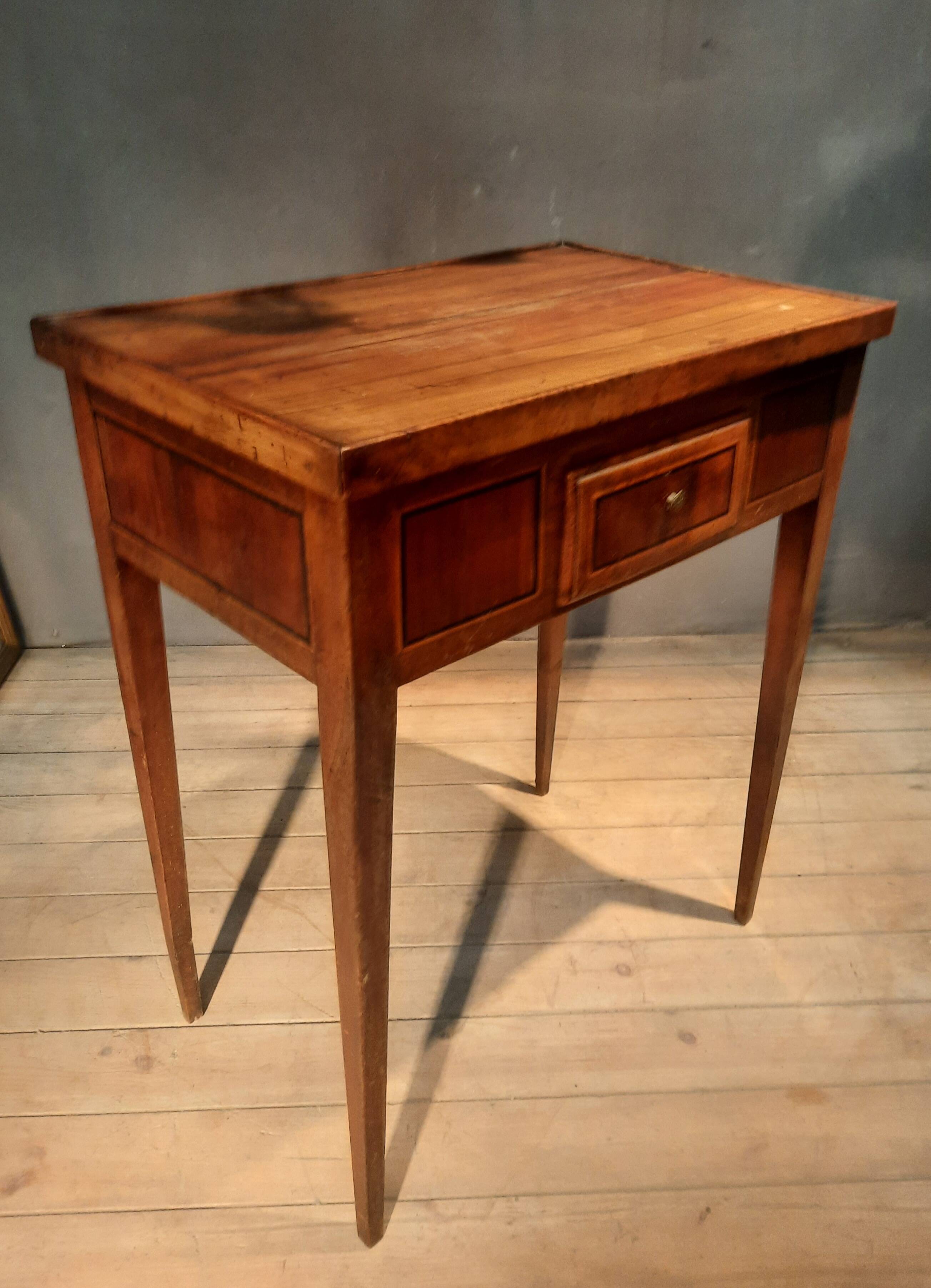 Dressing table from the eighteenth century