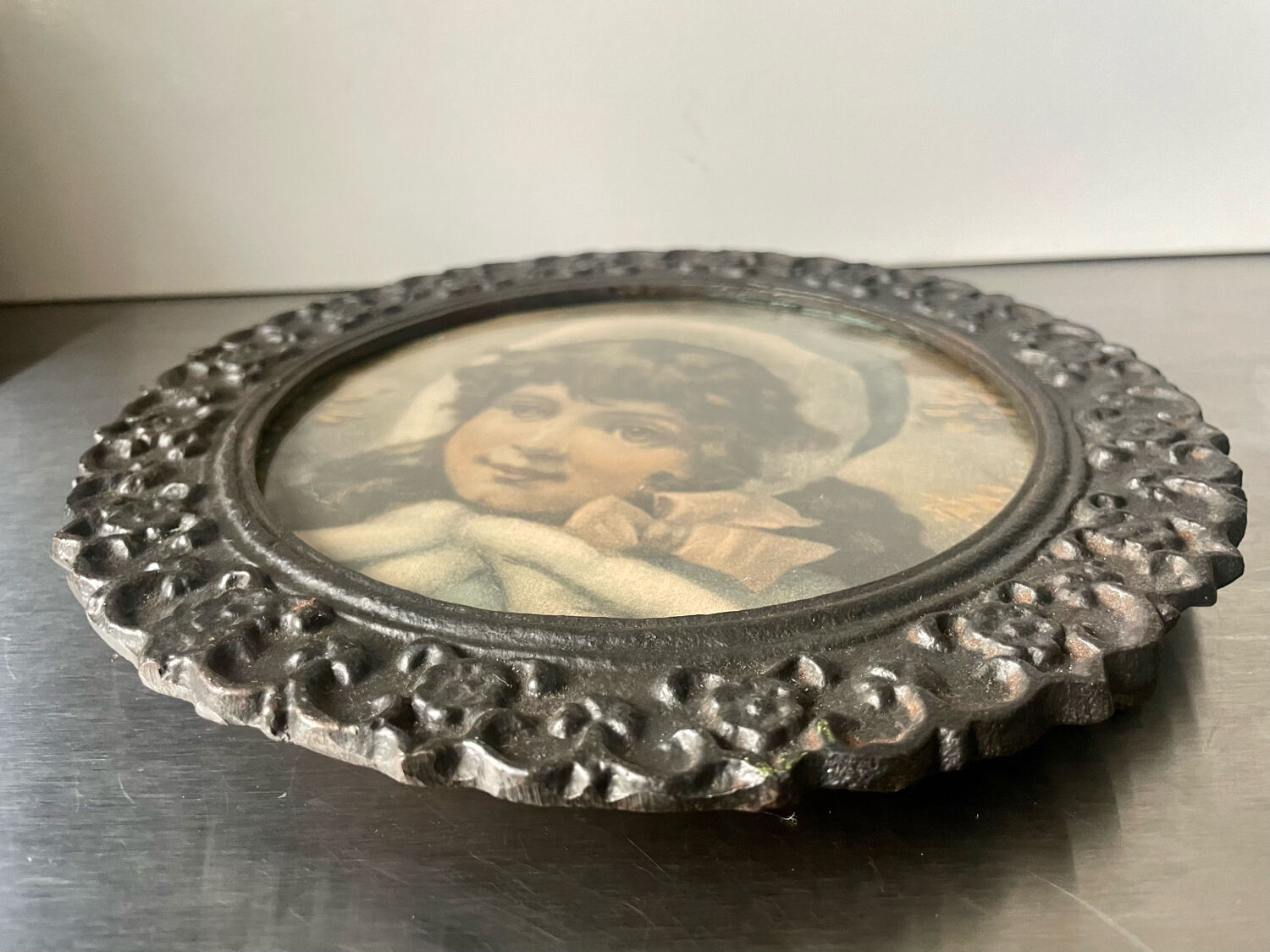 Metal cast iron picture frame