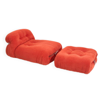 Afra & Tobia Scarpa Chaise longue « Soriana » avec ottoman en velours côtelé rouge