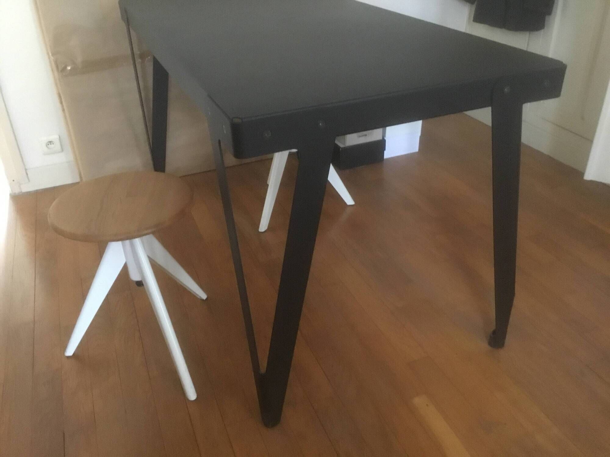 Table Lloyd design S de Serener