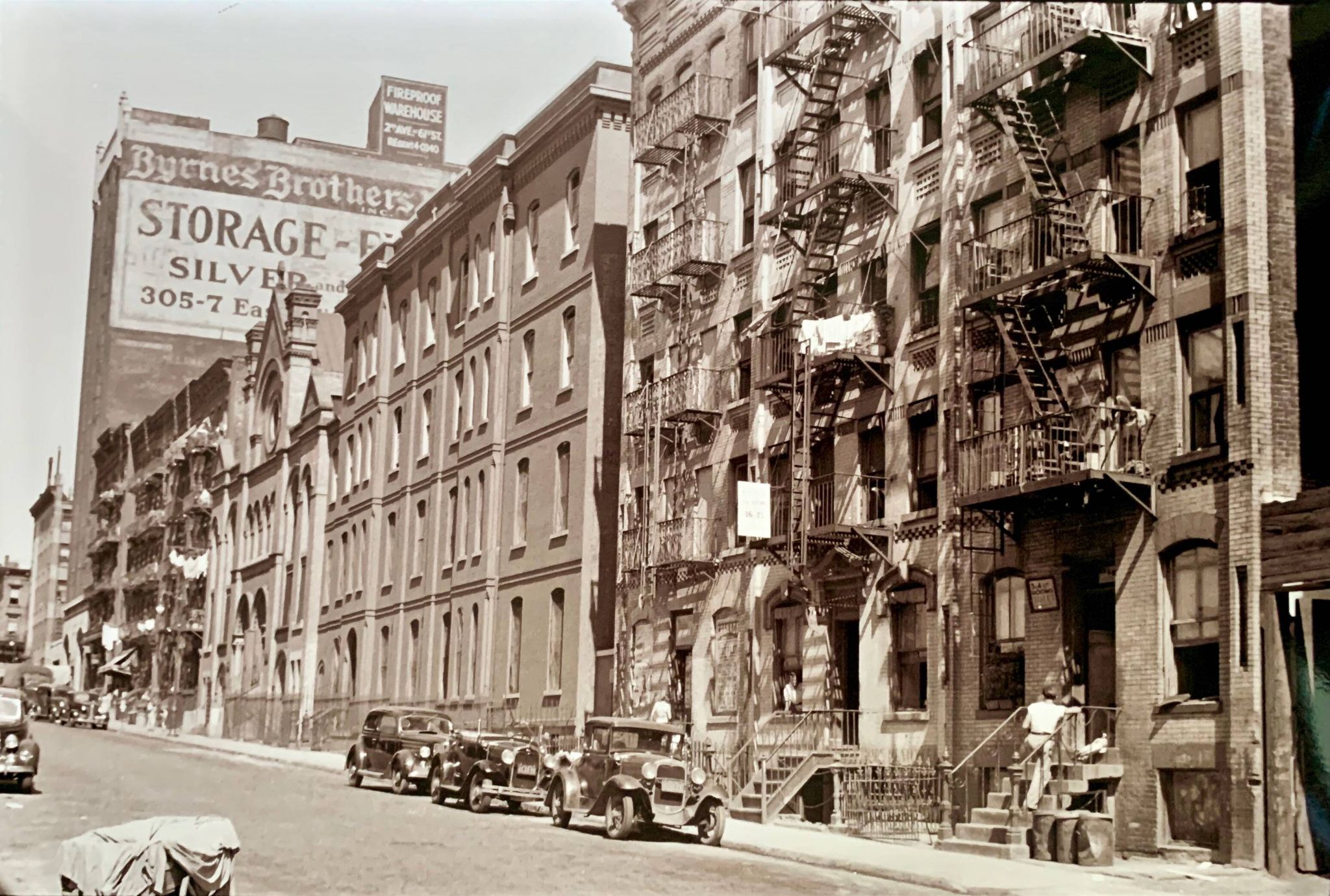 Manhattan Vintage — The raw charm of old New York.