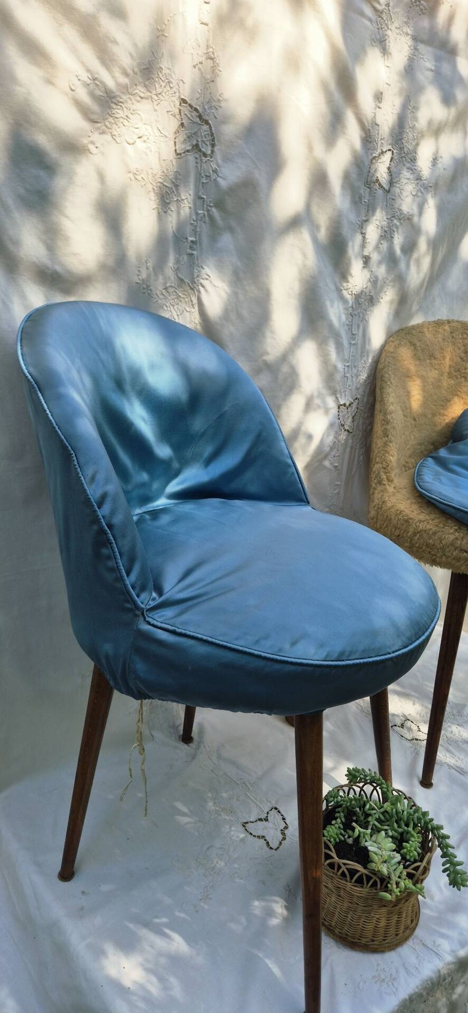 2 Scandinavian chairs with compass legs in faux fur and blue satin covers, 1970.