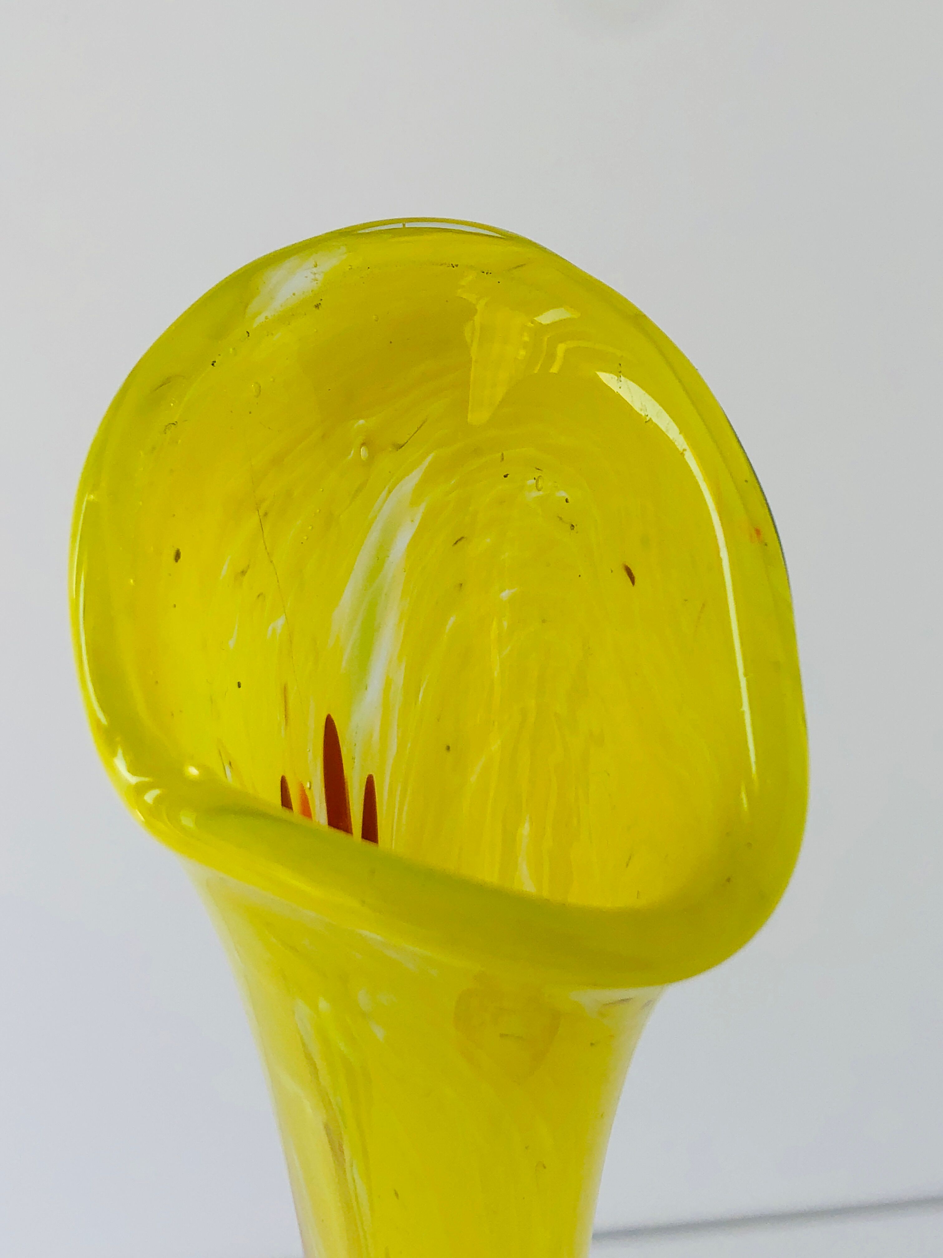 Vase soliflore vintage blown glass