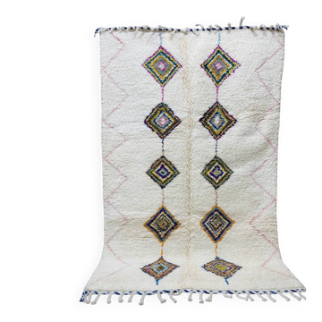 Moroccan rug in natural wool 250cm x 150cm