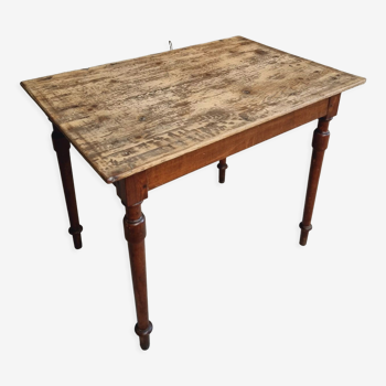 Table ancienne 63 x 92 cm