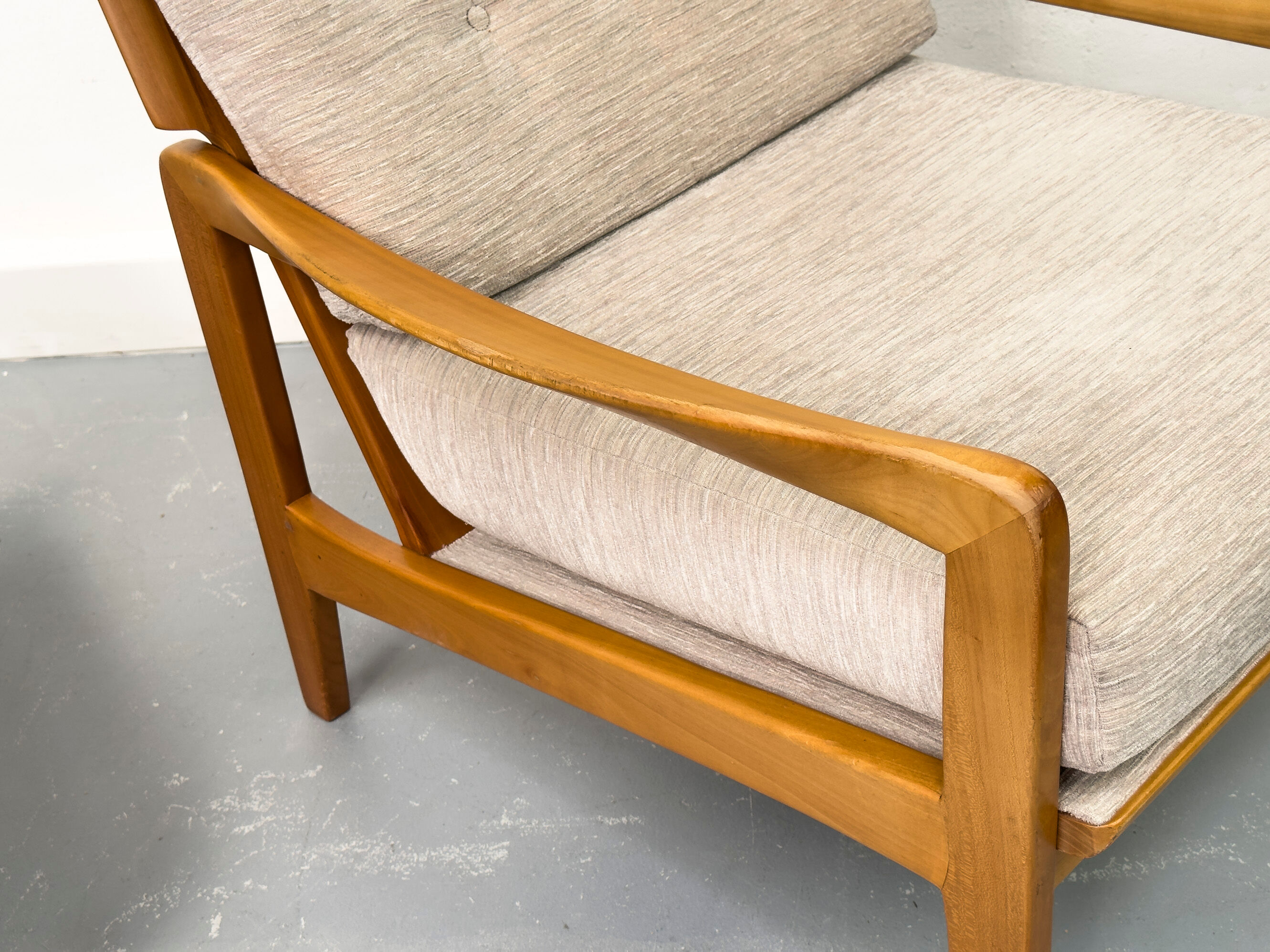 Paire de fauteuils, 1960s