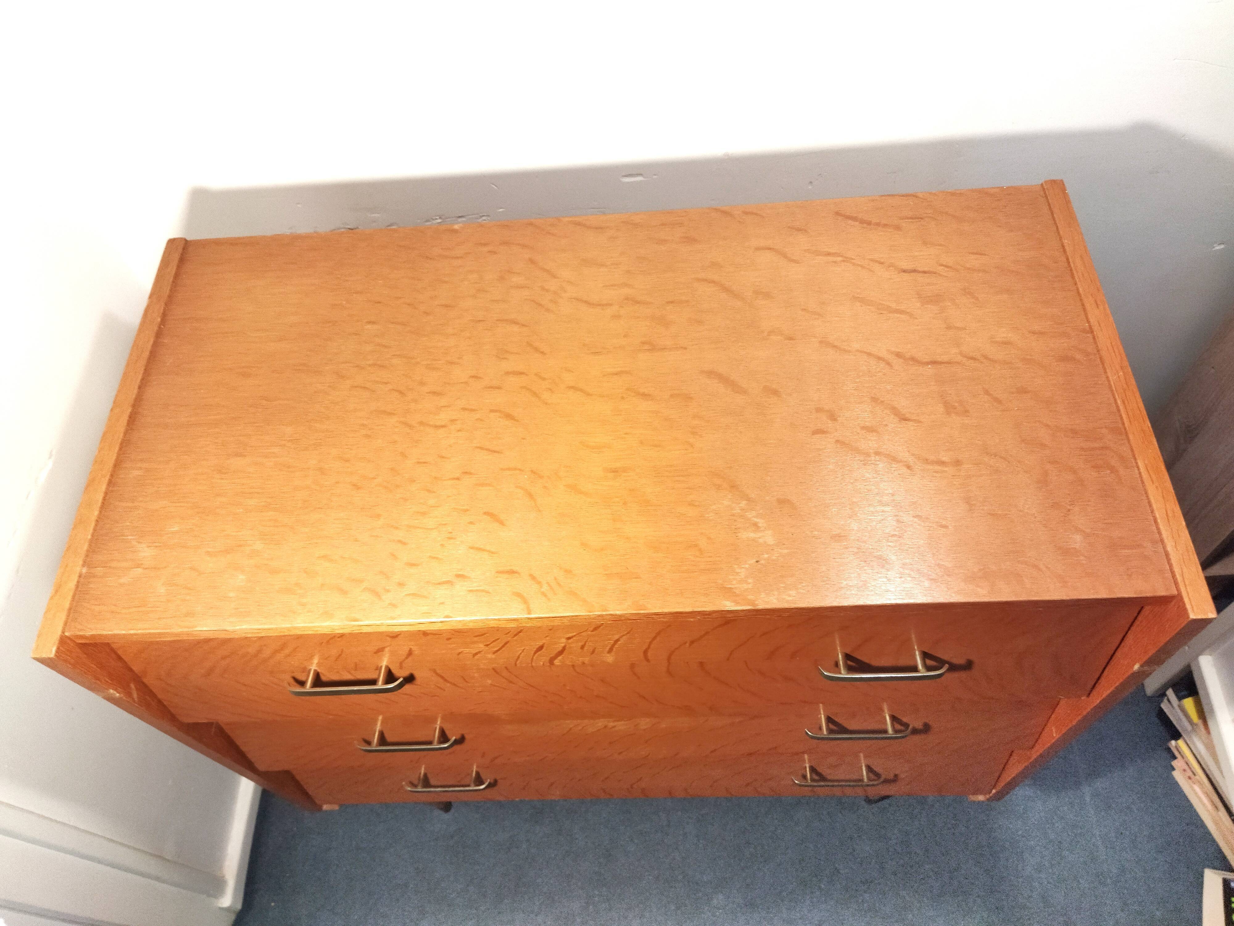 Commode vintage