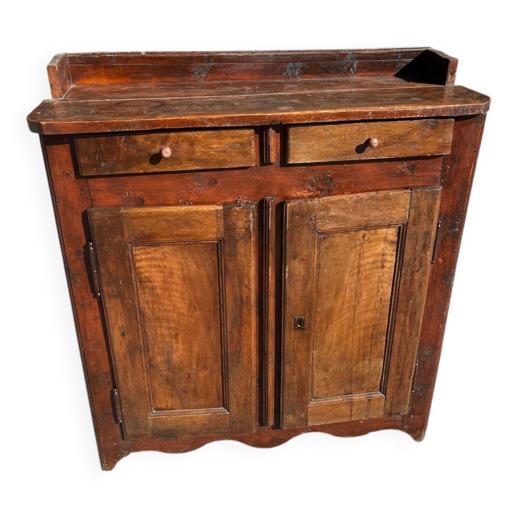 Antique pine sideboard from the 1920s/1930s.