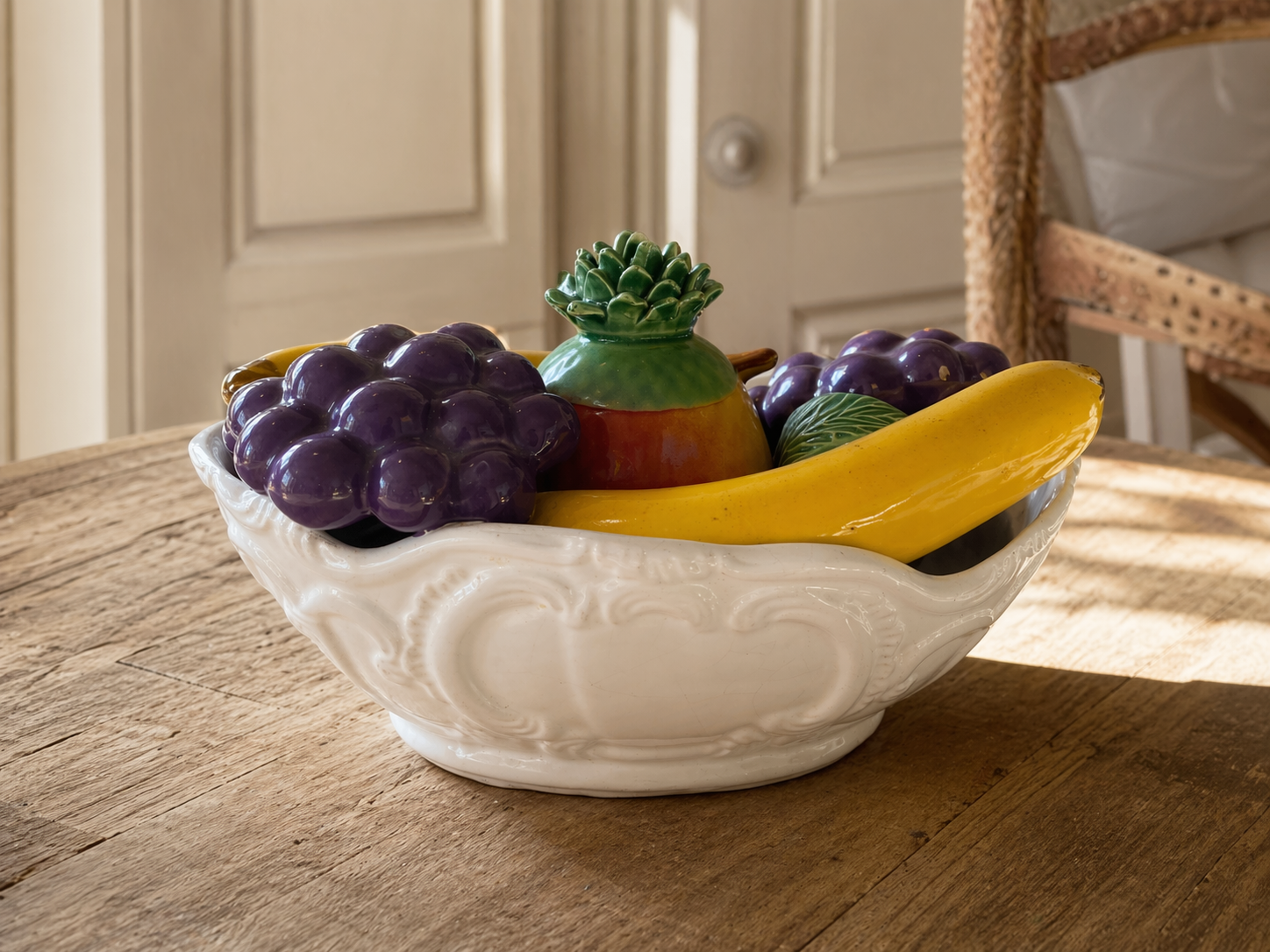 Trompe l'œil ceramic fruit bowl