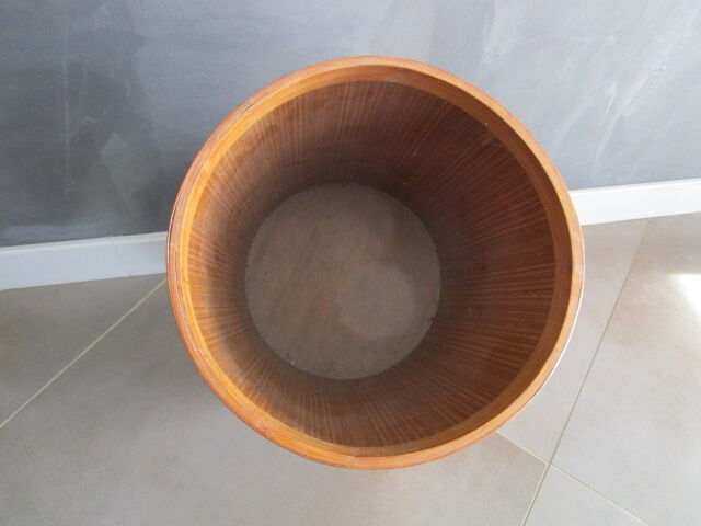 Vintage basket in bamboo and straw