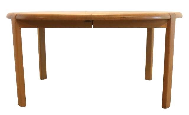 Niels Bach oval dining table 'Korshavn' - japandi / vintage / Danish design