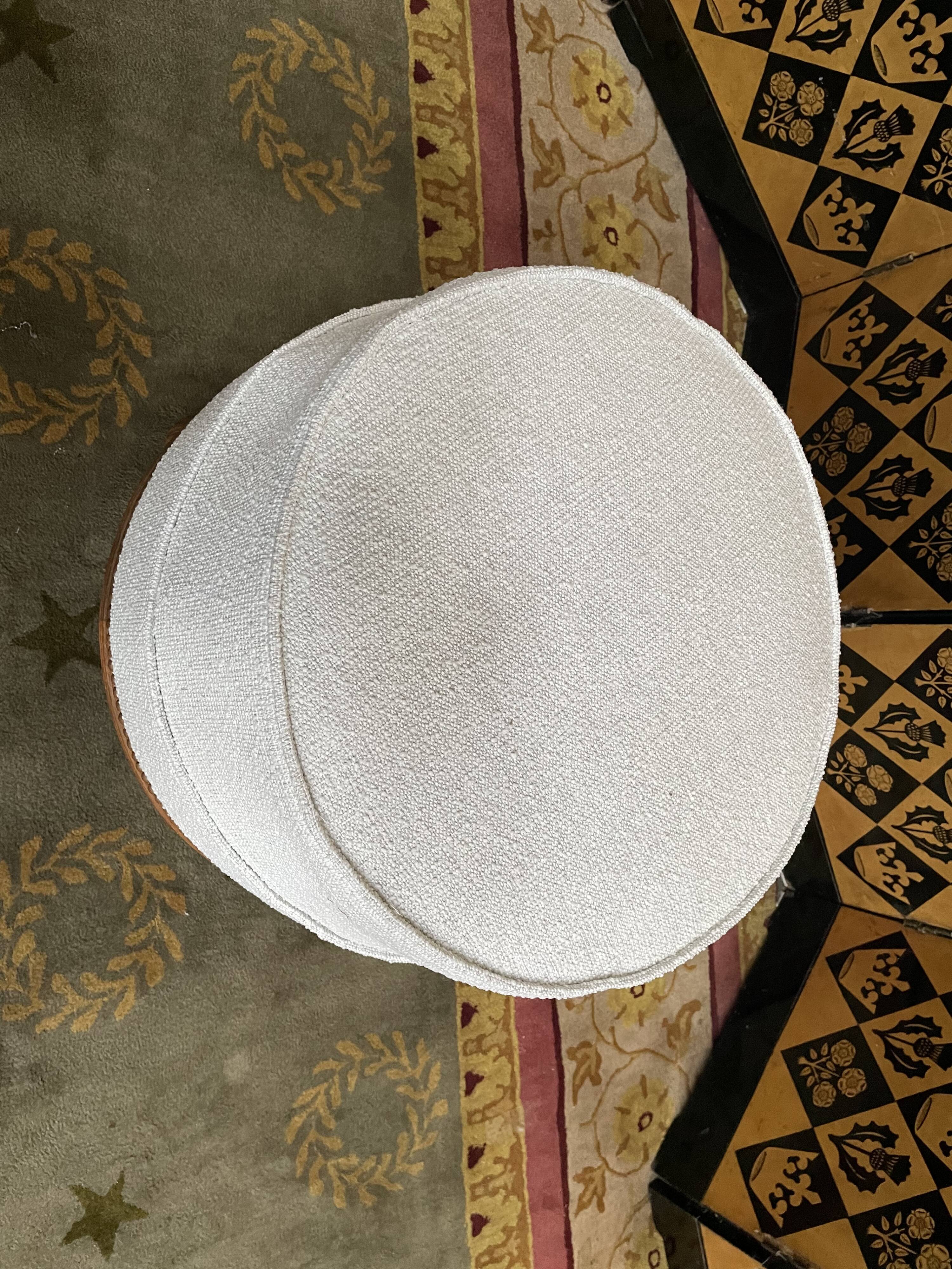 Pouf Art Deco era restored