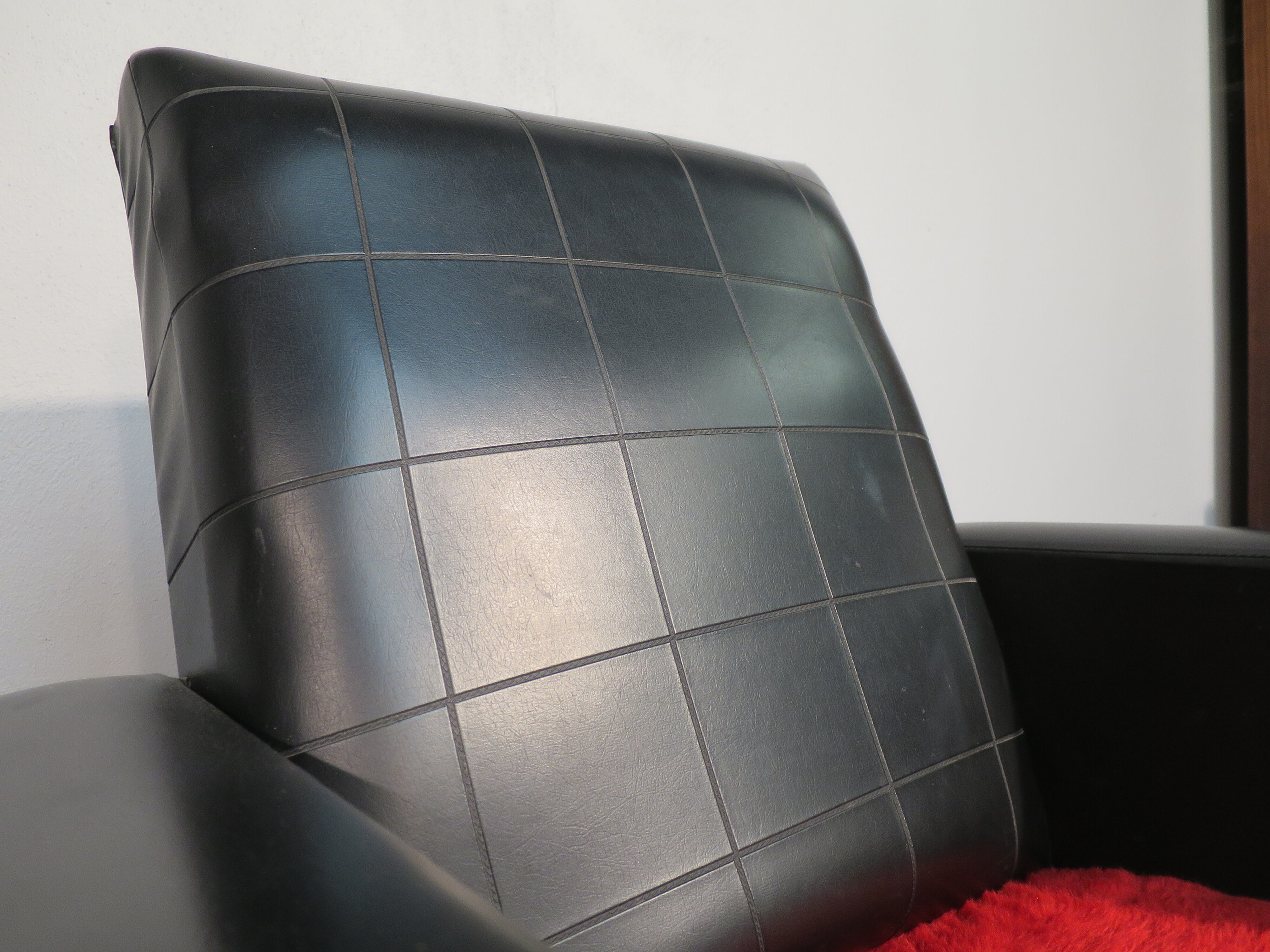 Pair of vintage armchairs in skai and "moumoutte"