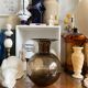 Vase boule en verre fumé