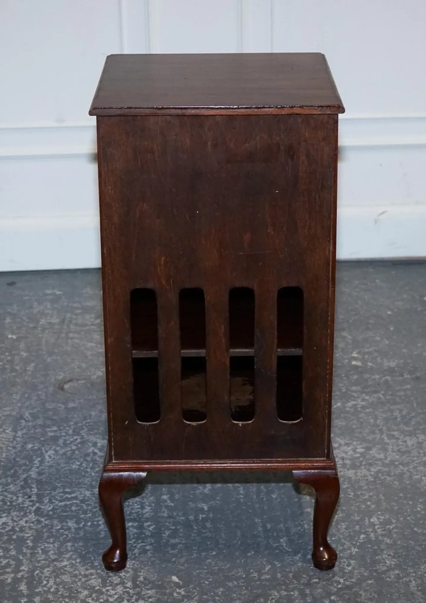 Table de Chevet Art Déco en Bois Dur, 1920s