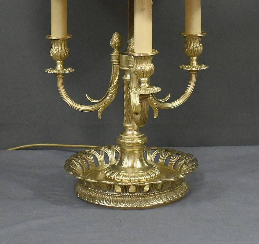 Large Bouillotte Lamp in Gilt Bronze, Louis XVI style – first half of the 20th century