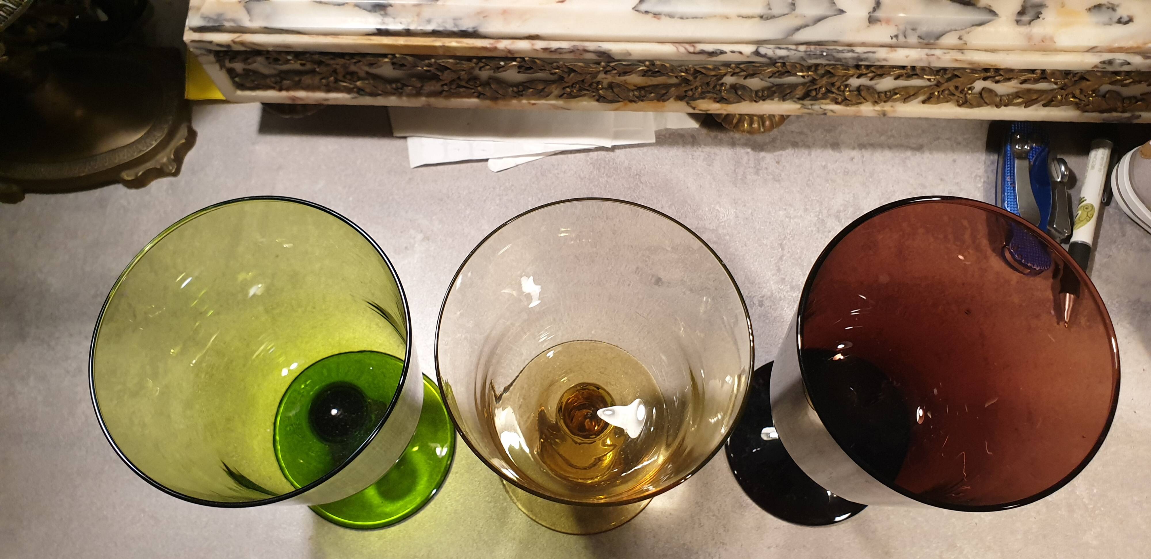 3 safe blown crystal glasses shower stand