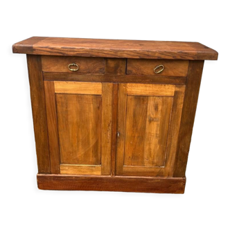 Parisian buffet on skirting boards