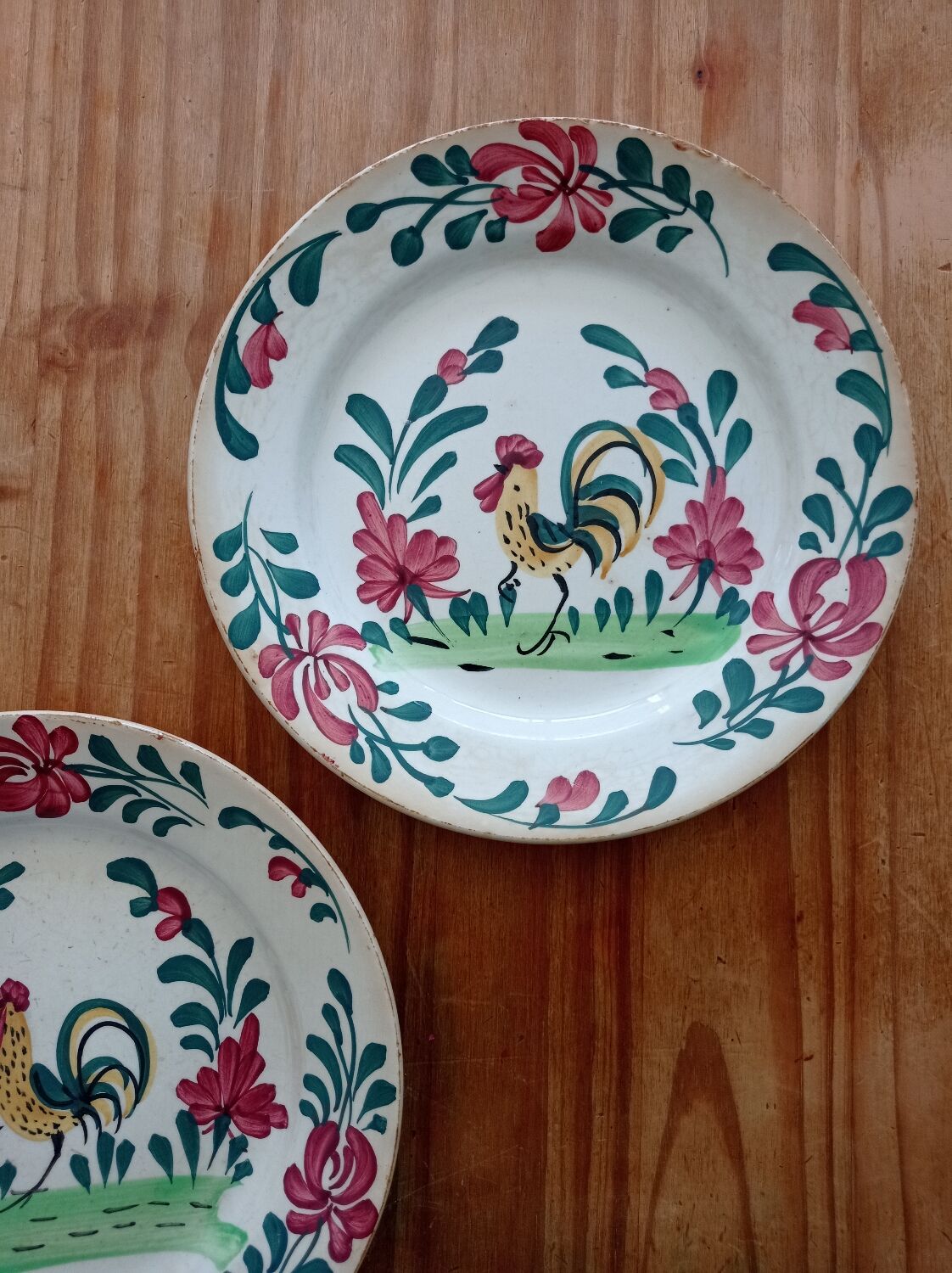 Set of 2 Creil and Montereau plates