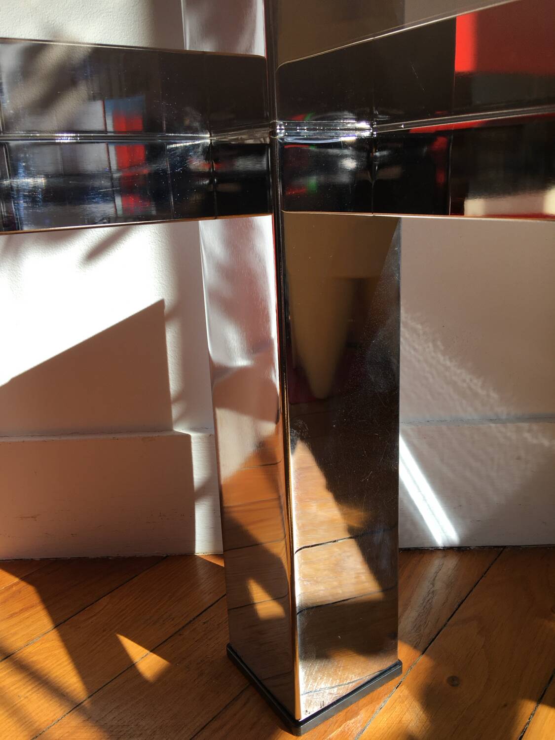 Chromed metal and smoked glass coffee table, 1980s.