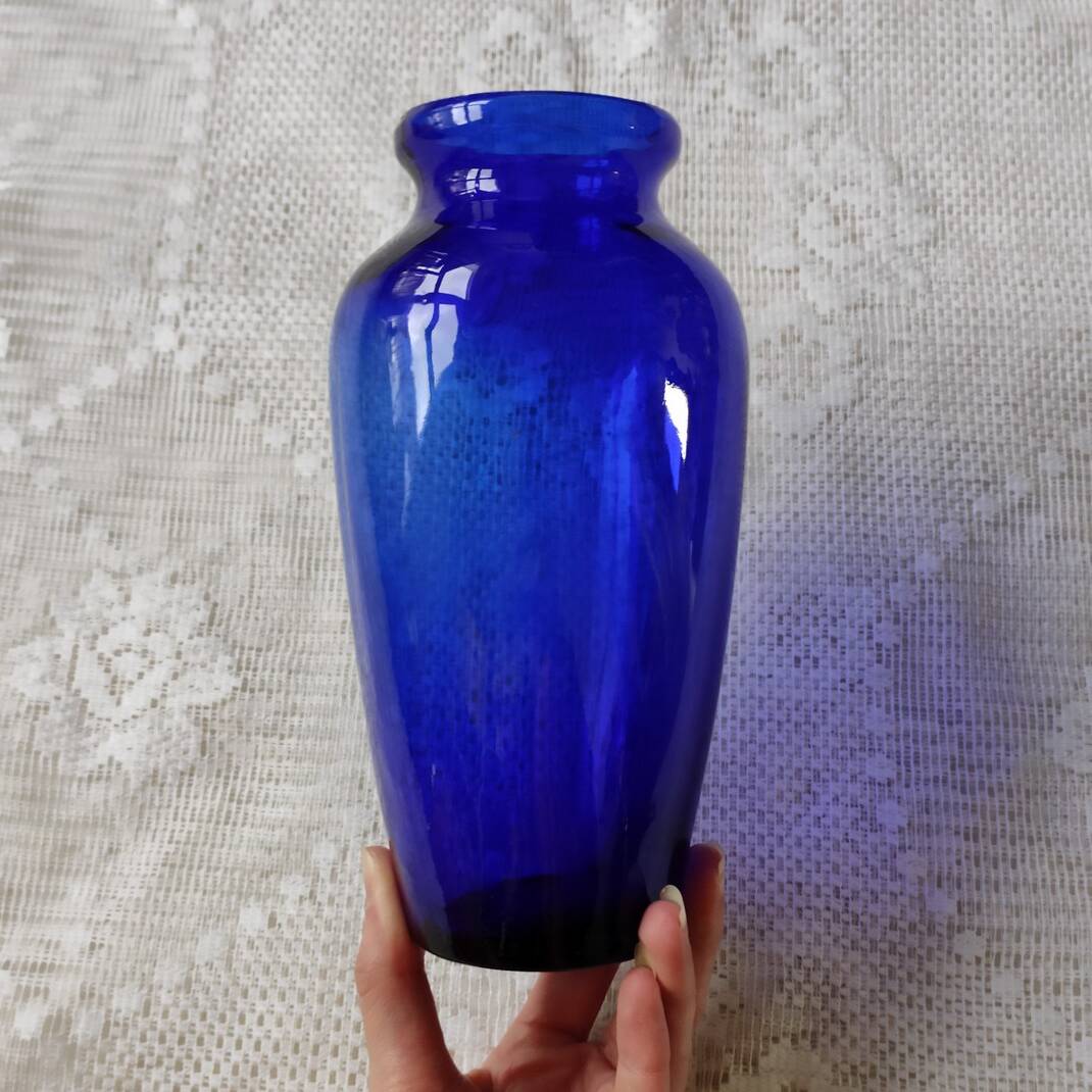 Glass vase