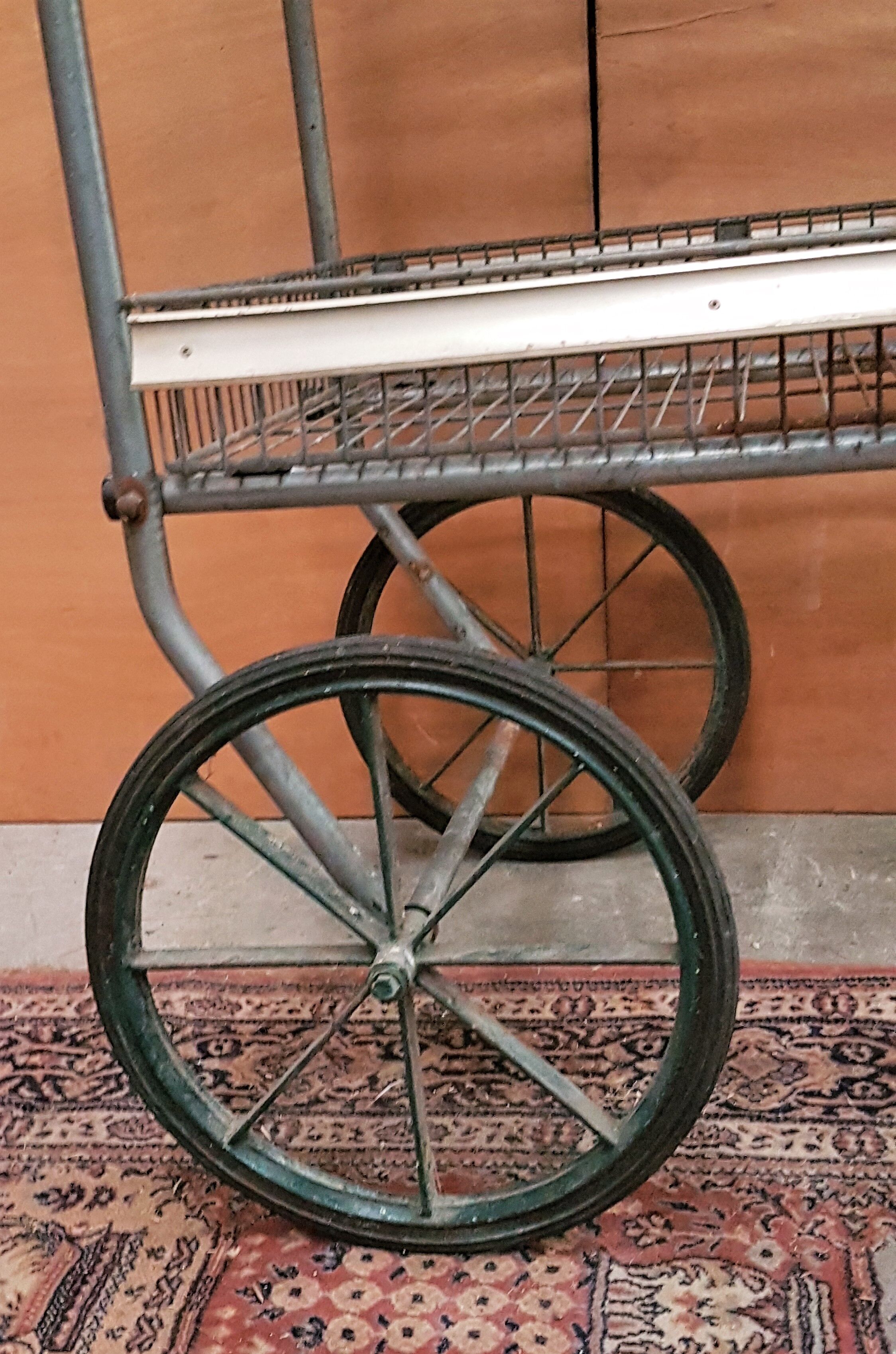 Former street shopping cart
